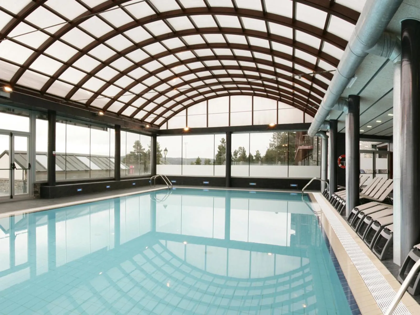 Swimming pool in Guitart La Molina Aparthotel & Spa