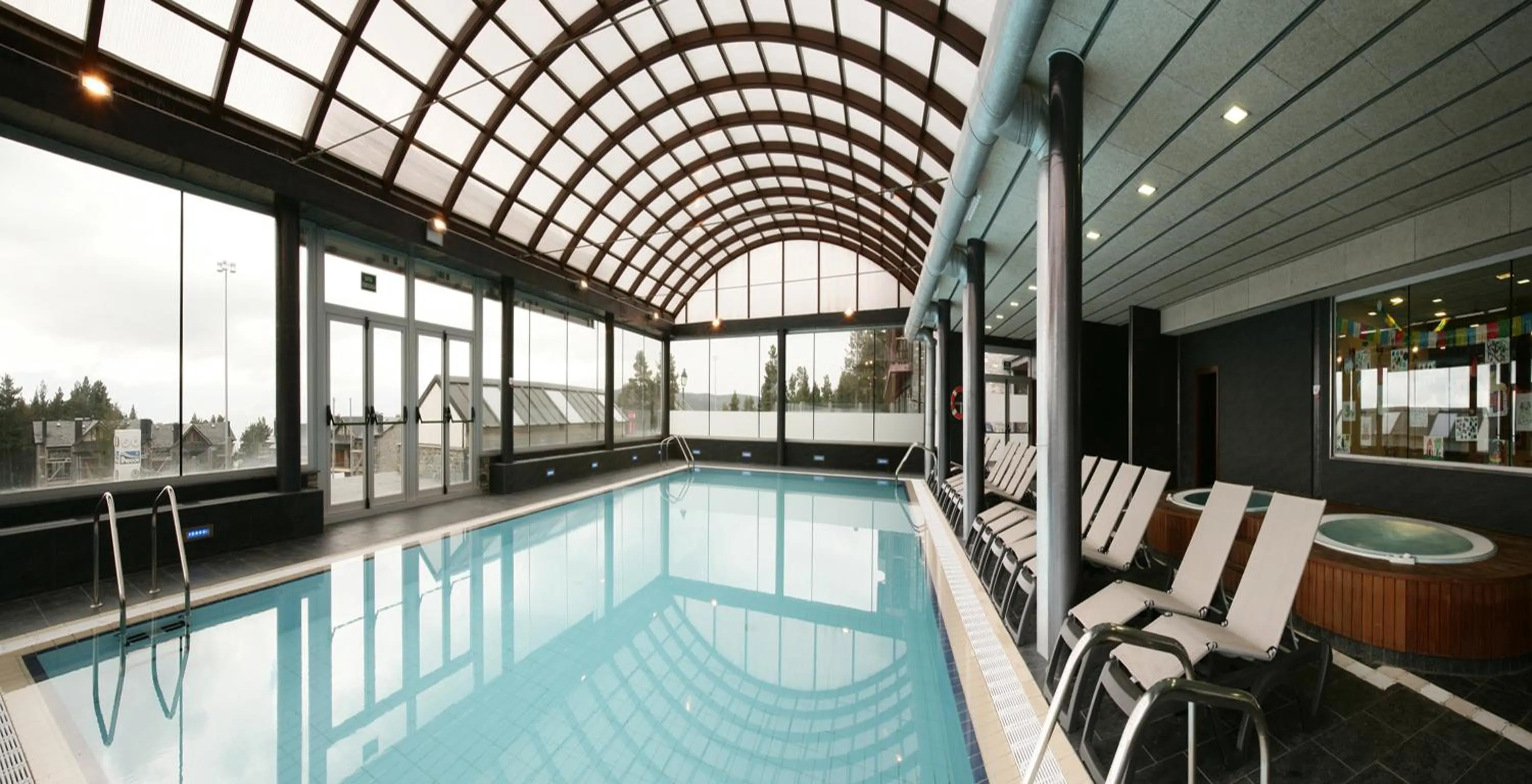 Swimming pool in Guitart La Molina Aparthotel & Spa