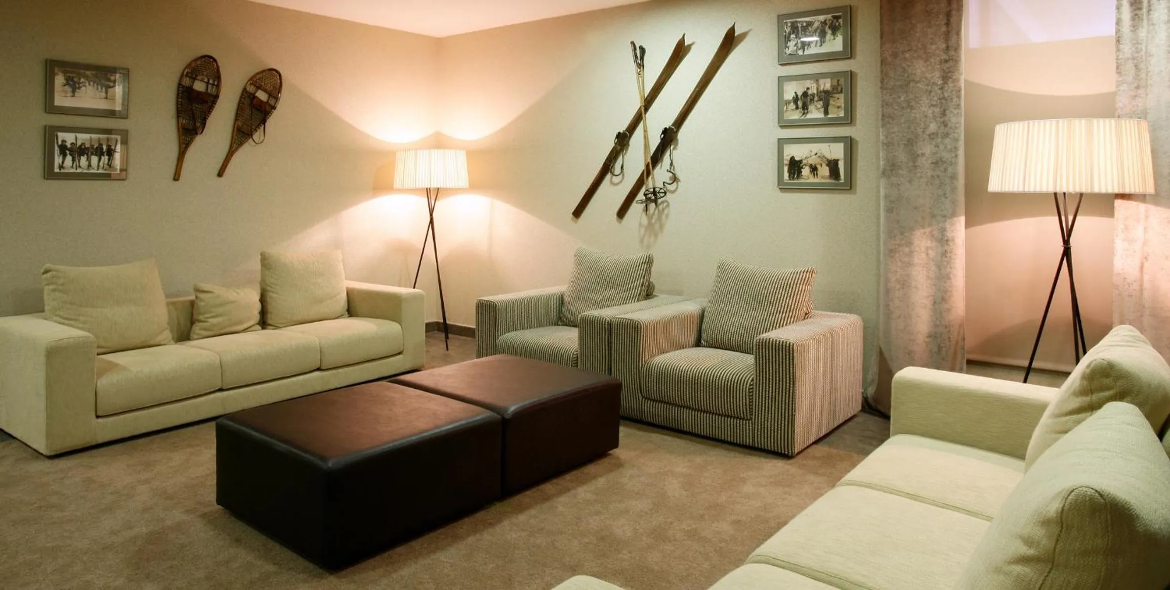 Lounge or bar in Guitart La Molina Aparthotel & Spa