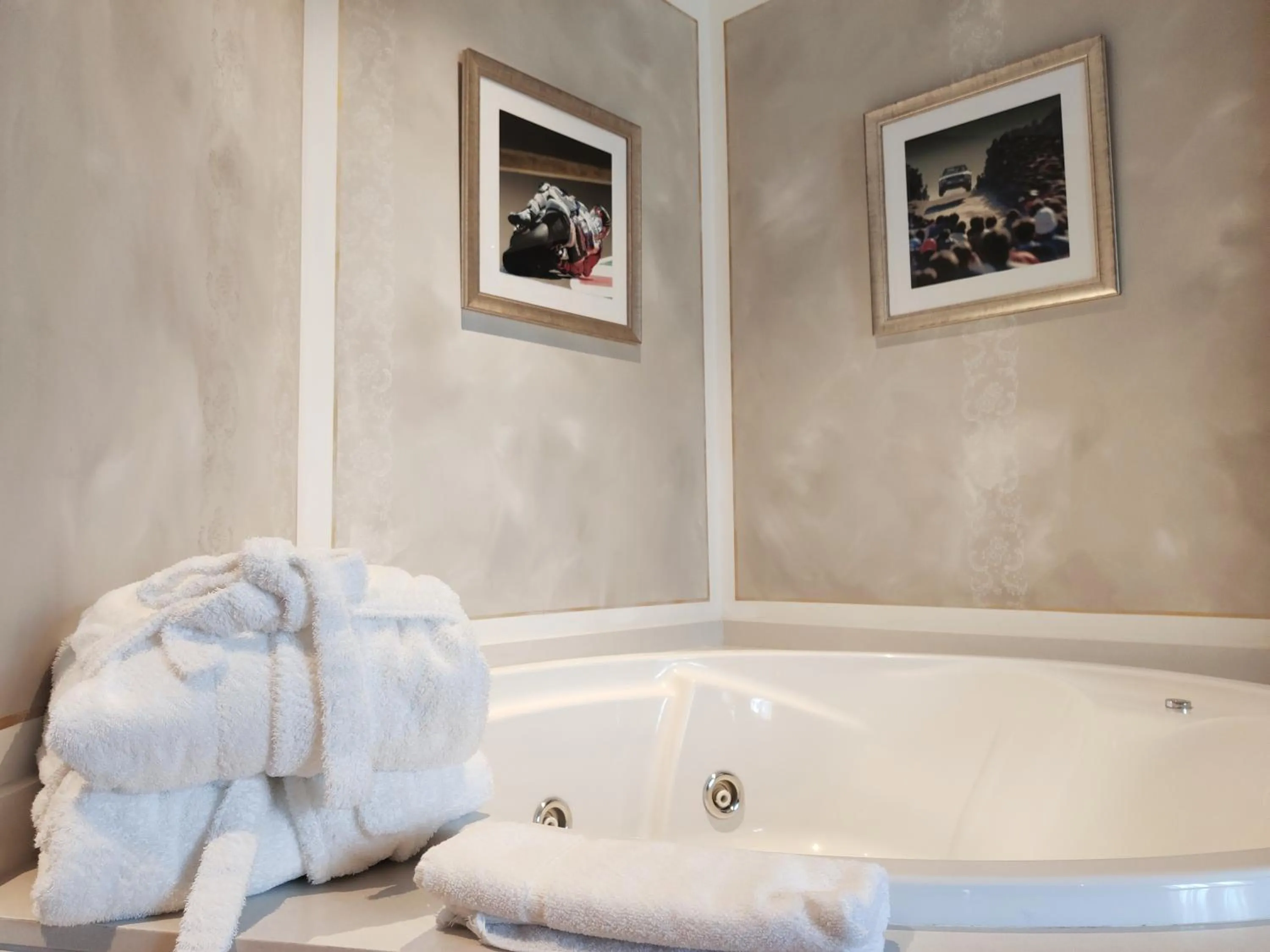 Hot Tub in Costa Esmeralda Suites