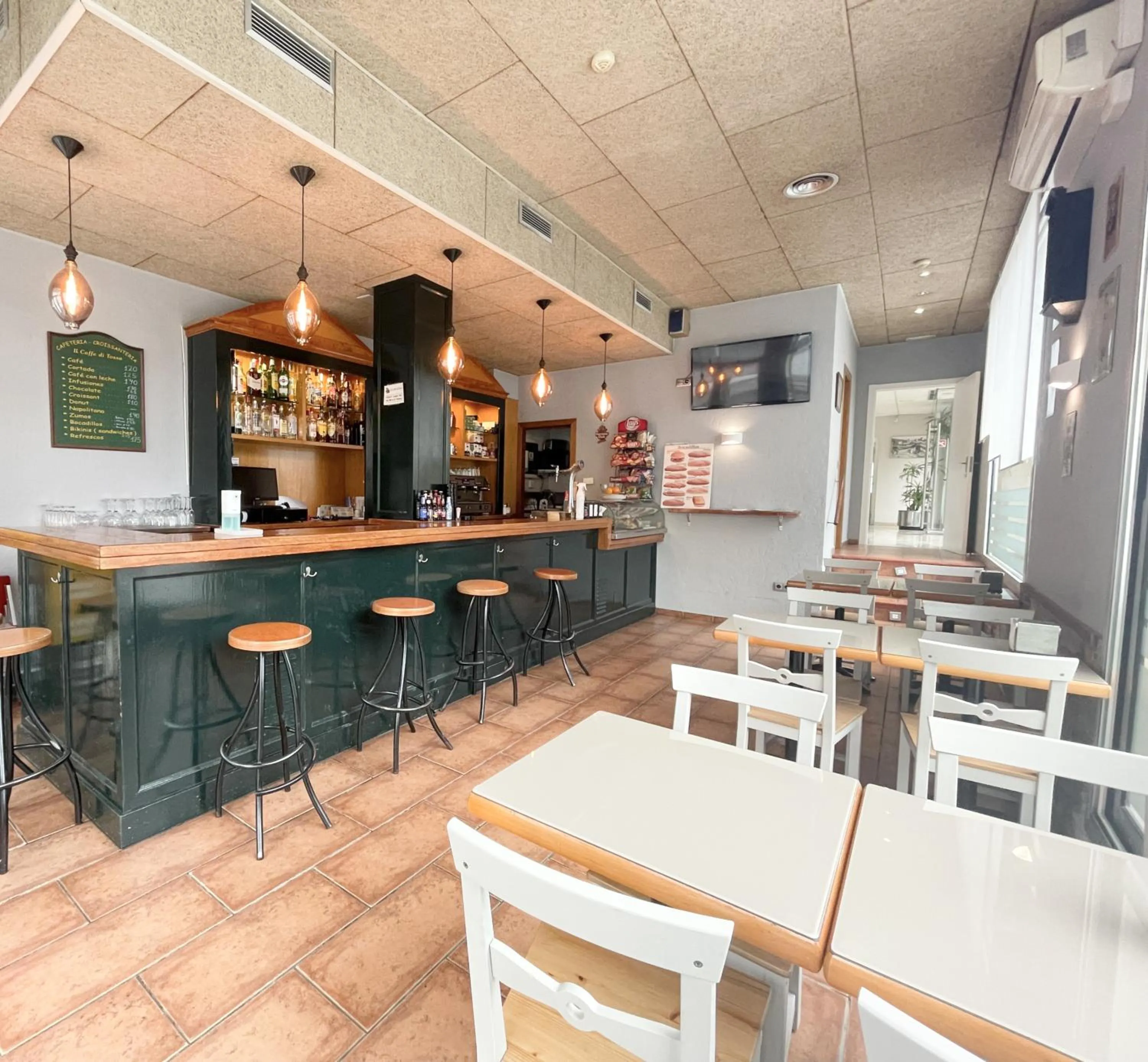 Lounge or bar in Hotel Turissa