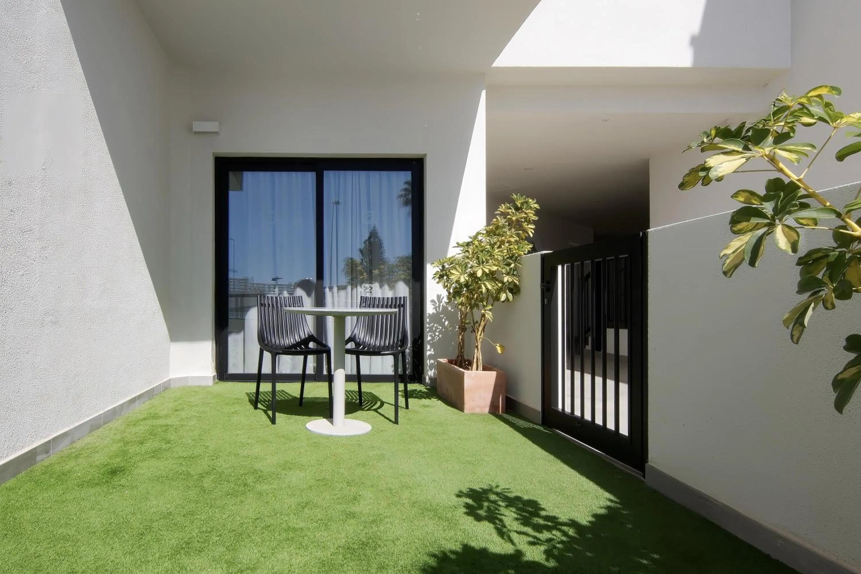 Photo of the whole room in R2 HIGOS BEACH