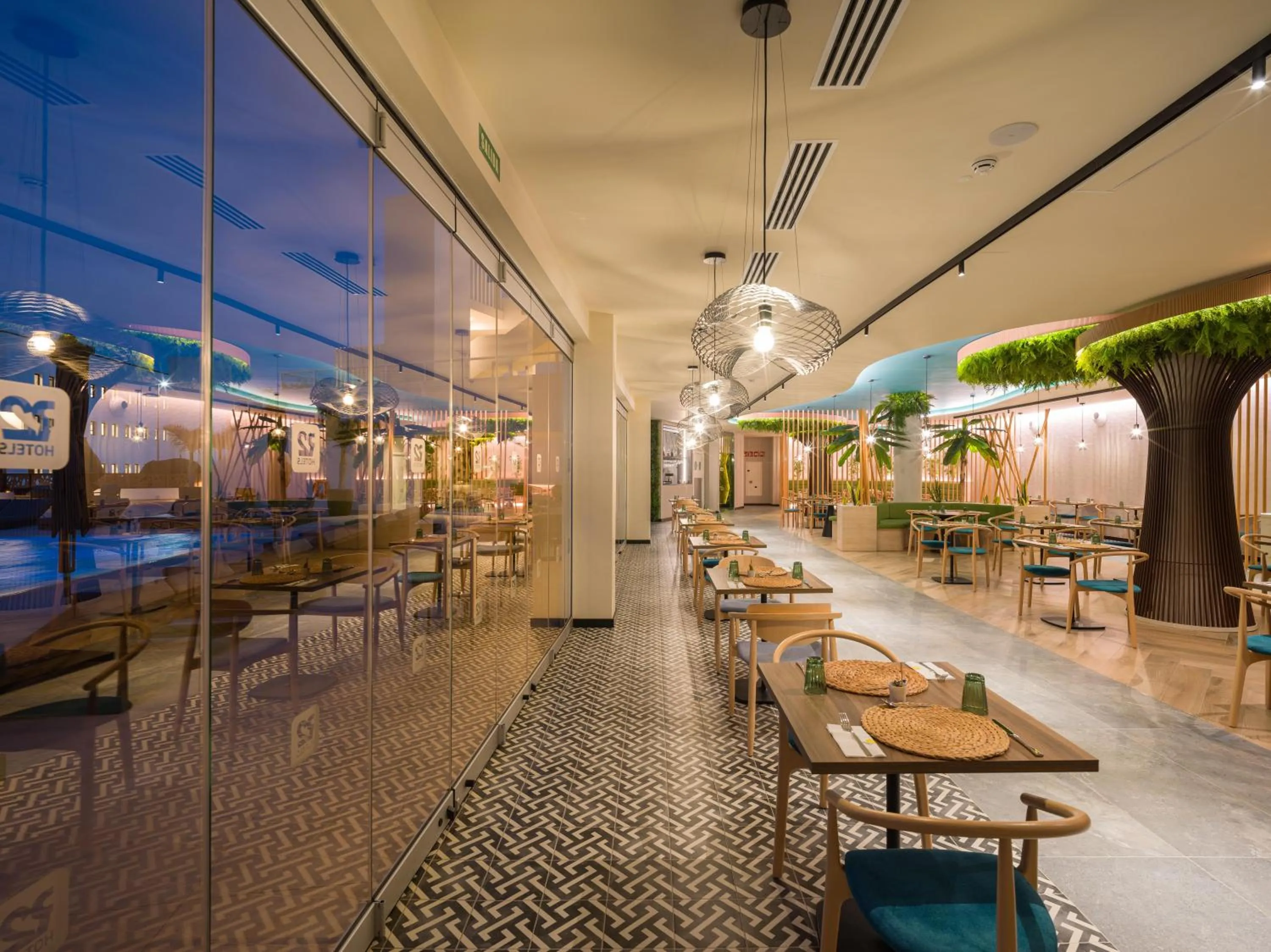 Restaurant/places to eat in R2 HIGOS BEACH