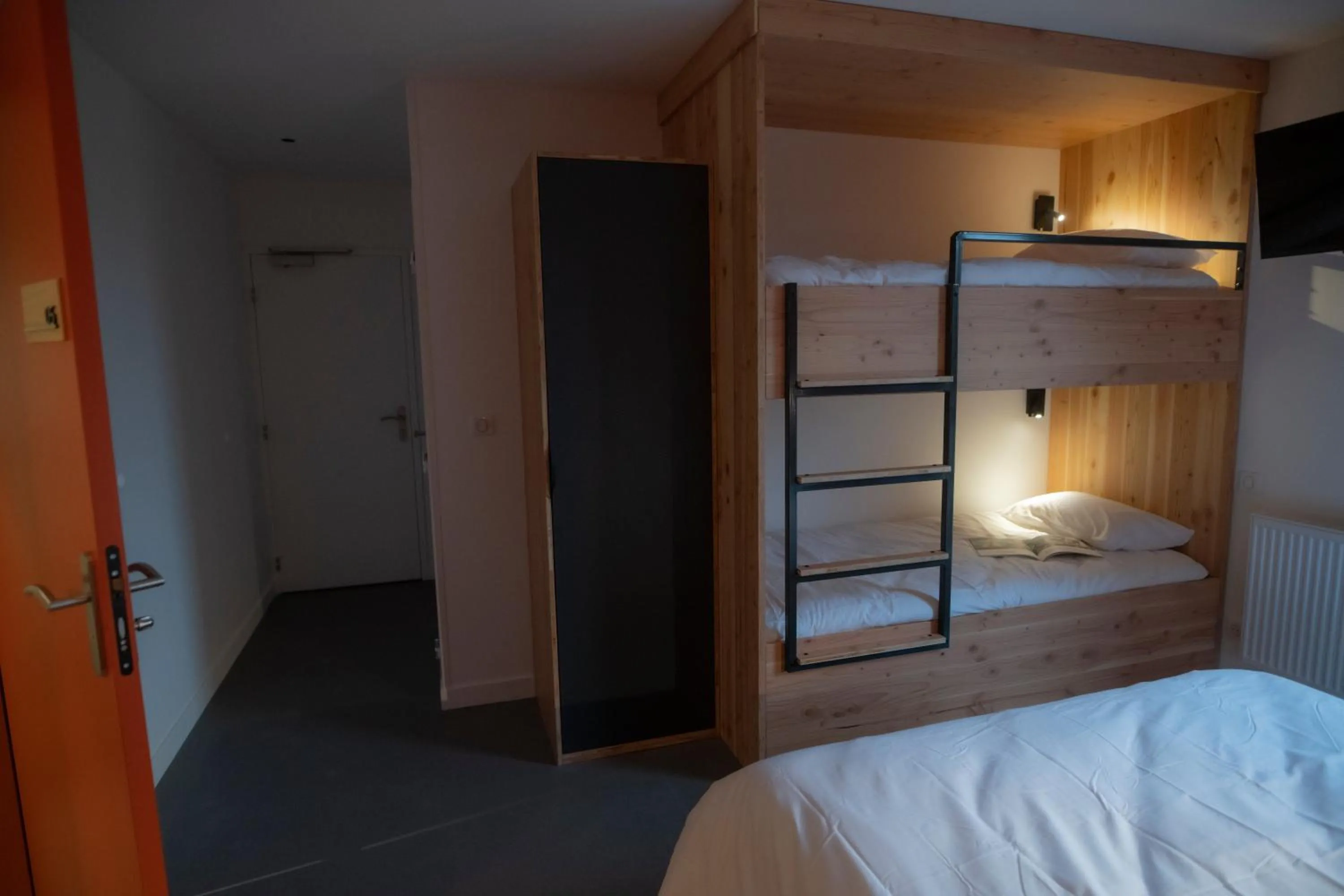 bunk bed, Bed in L'Orée des Sources