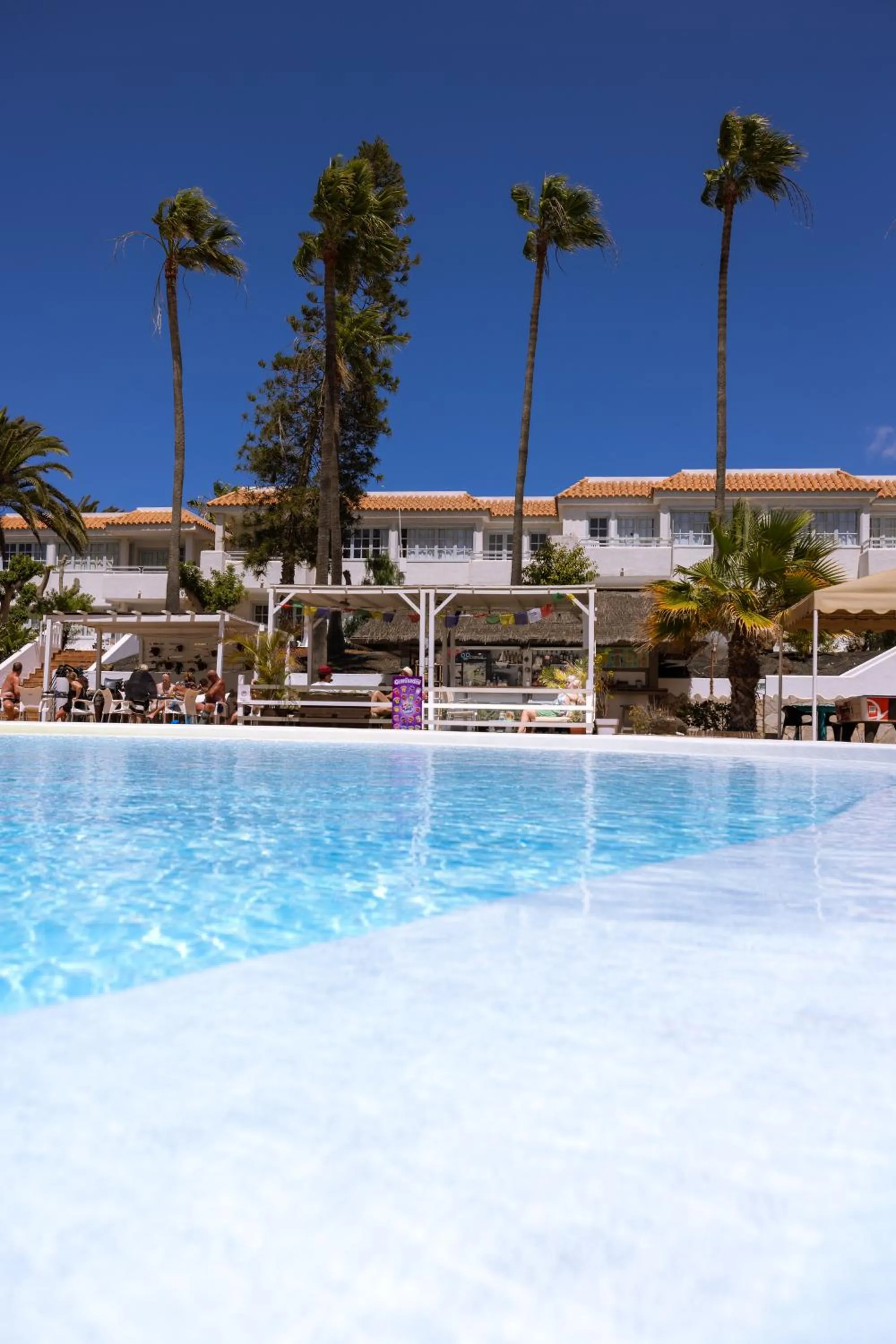 Swimming pool in Fuentepark Apartments