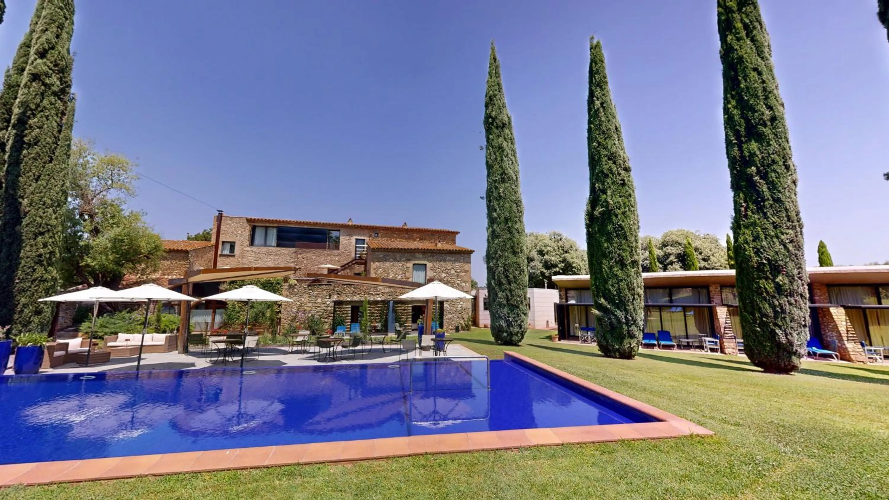 Swimming pool in Arcs De Monells - Adults Only