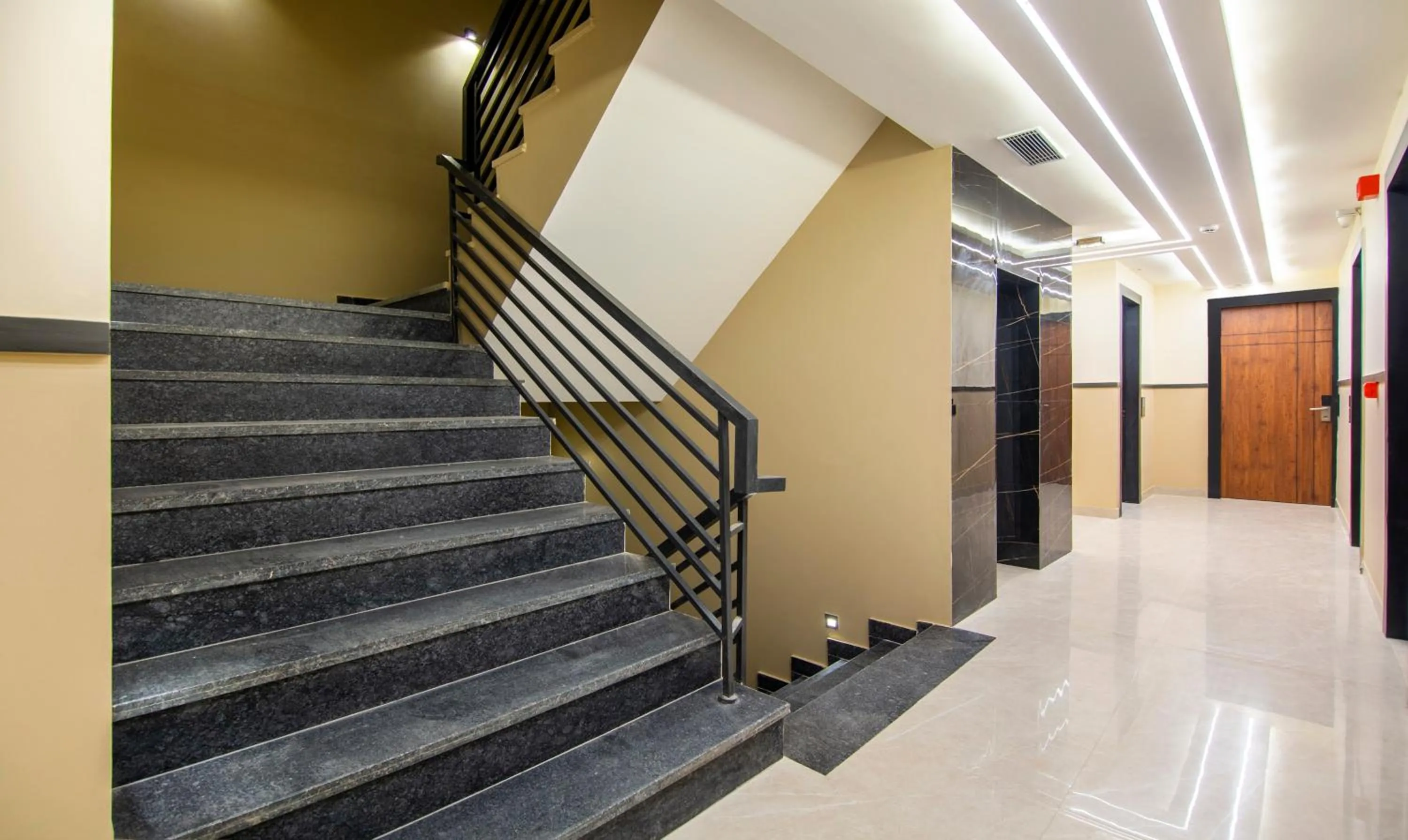 Lobby or reception in Treebo Trend The Armani