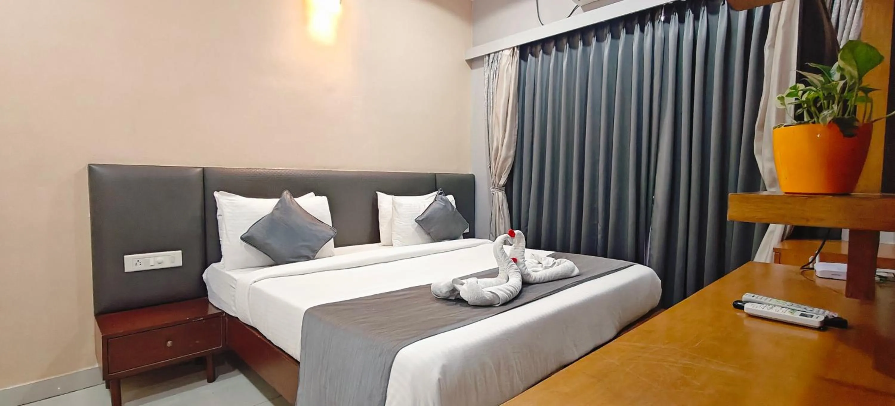 Bed in PGC Chennai Resort & Club By SSS