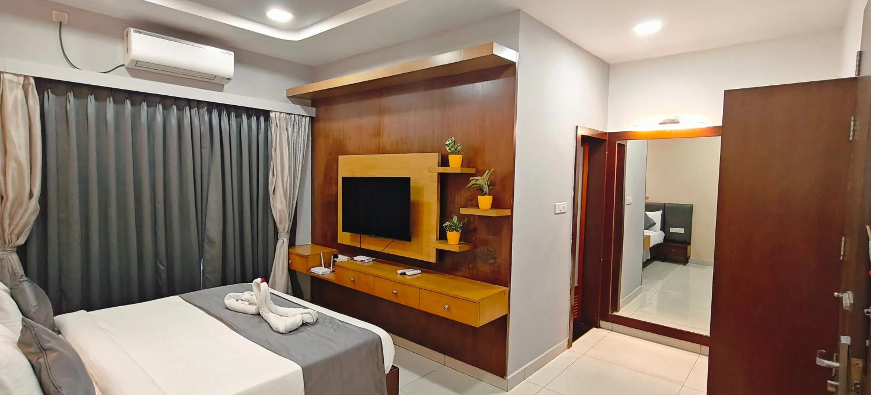 Bed in PGC Chennai Resort & Club By SSS