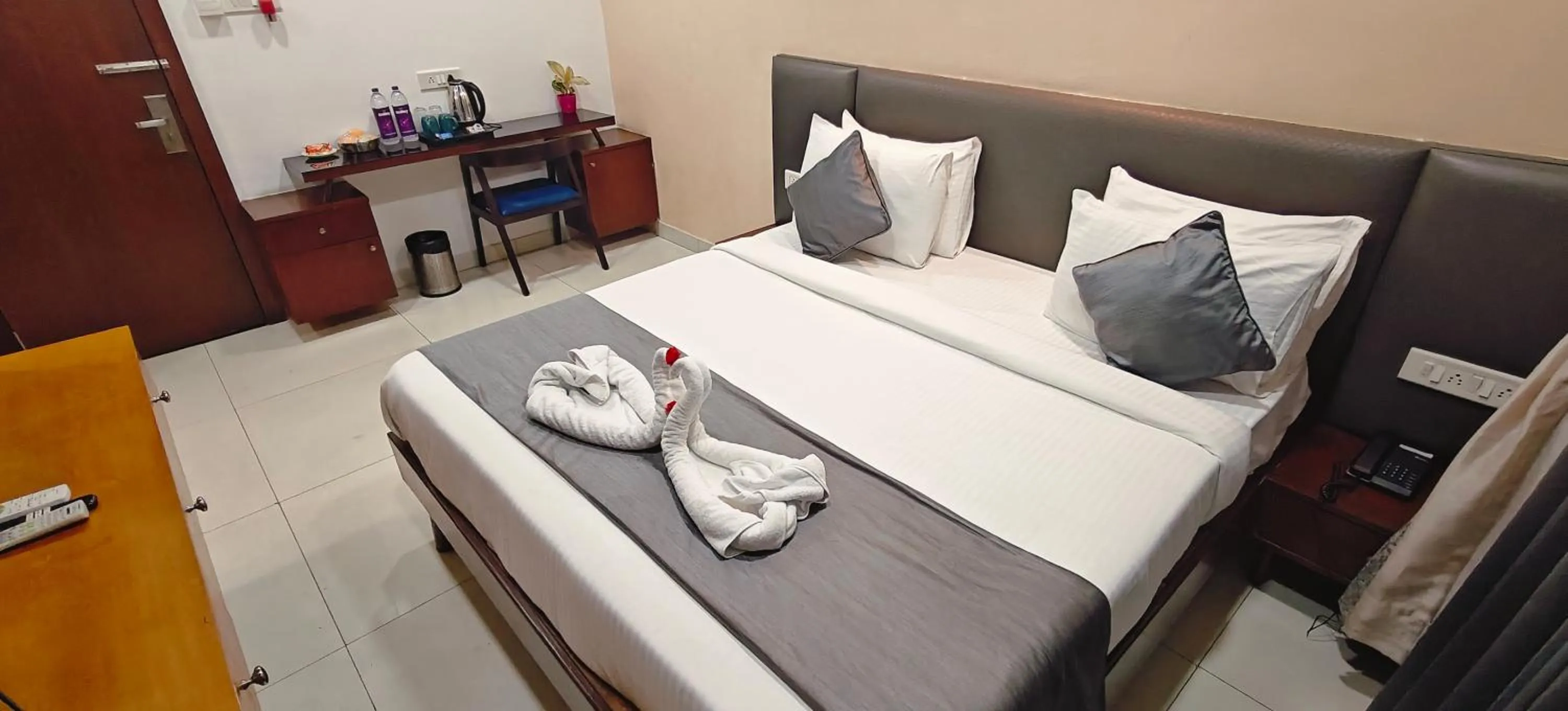 Bed in PGC Chennai Resort & Club By SSS