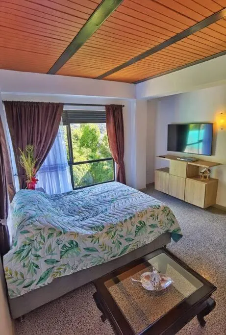 One-Bedroom Apartment - single occupancy in Descanso Bajo La Piedra Del Peñol