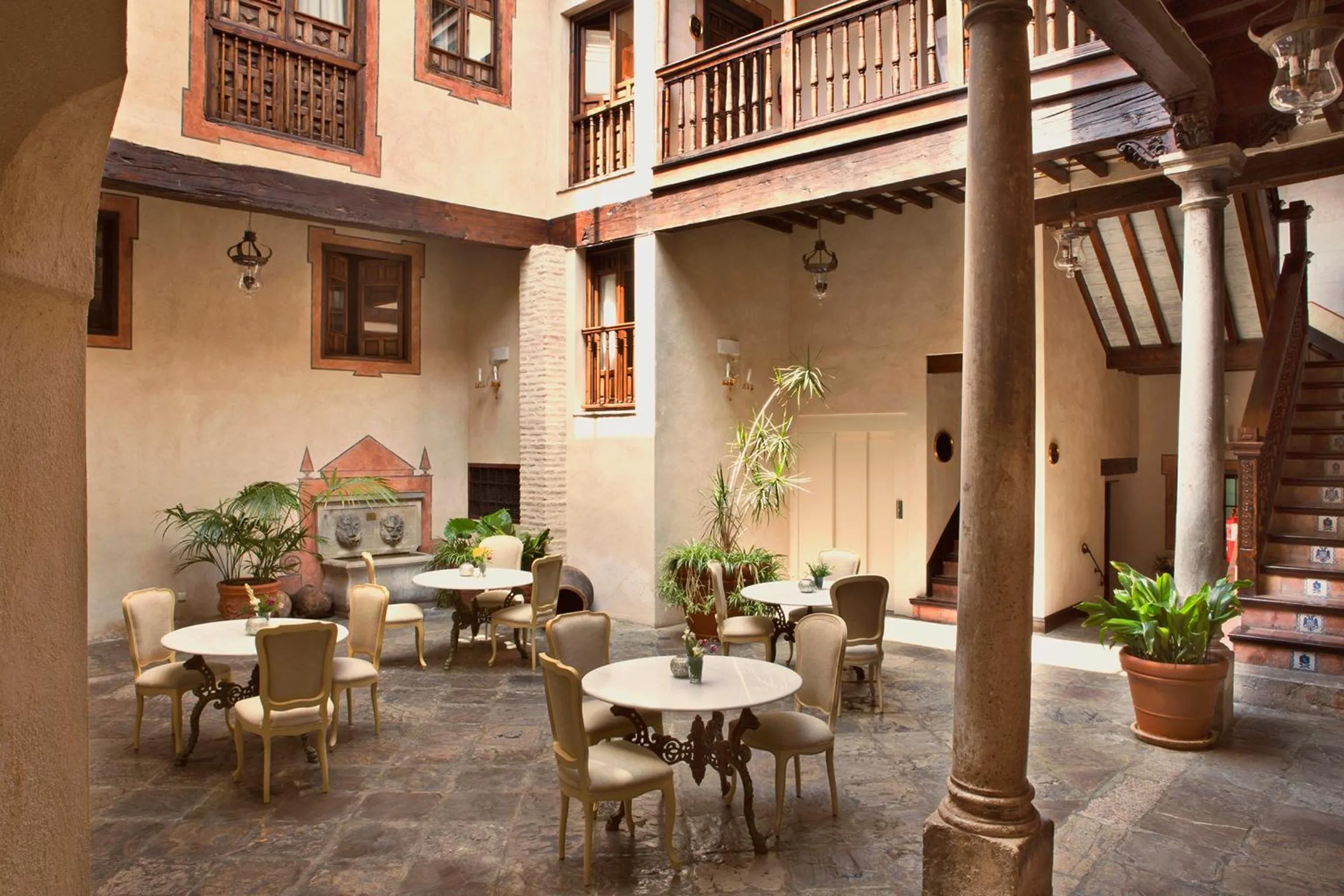 Property building in Hotel Casa 1800 Granada