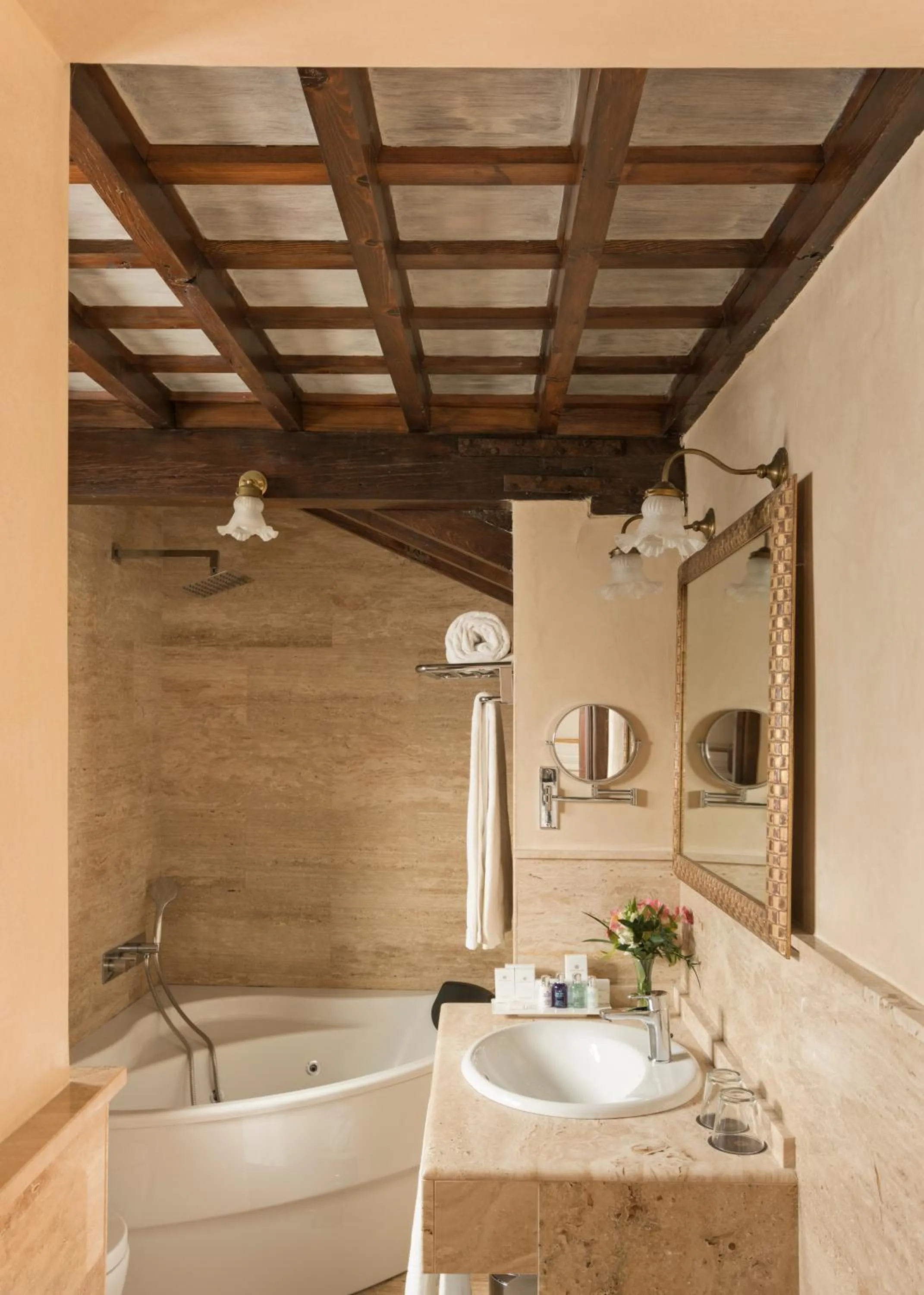 Bathroom in Hotel Casa 1800 Granada