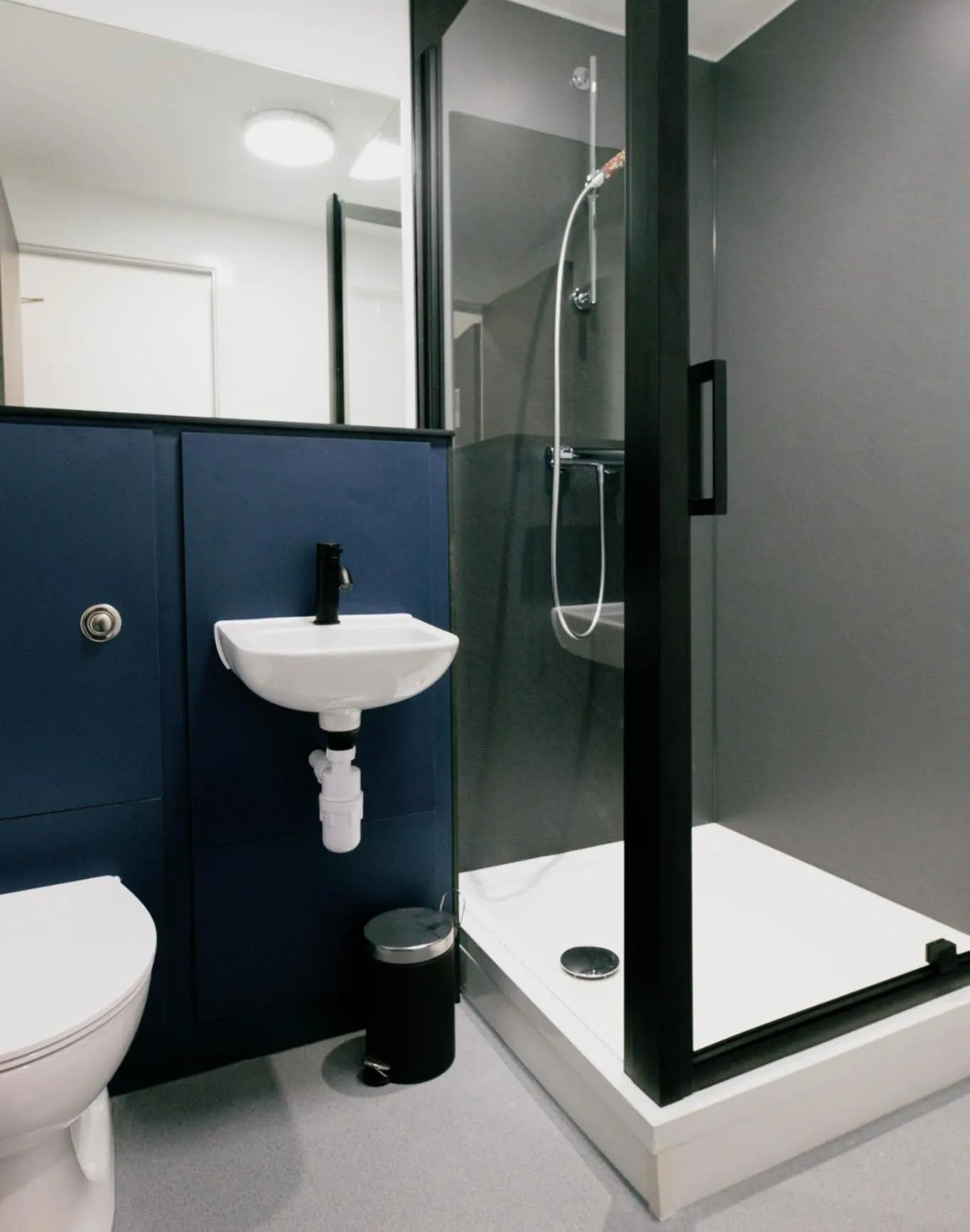 Shower in The Base Camp Hotel, Nevis Range