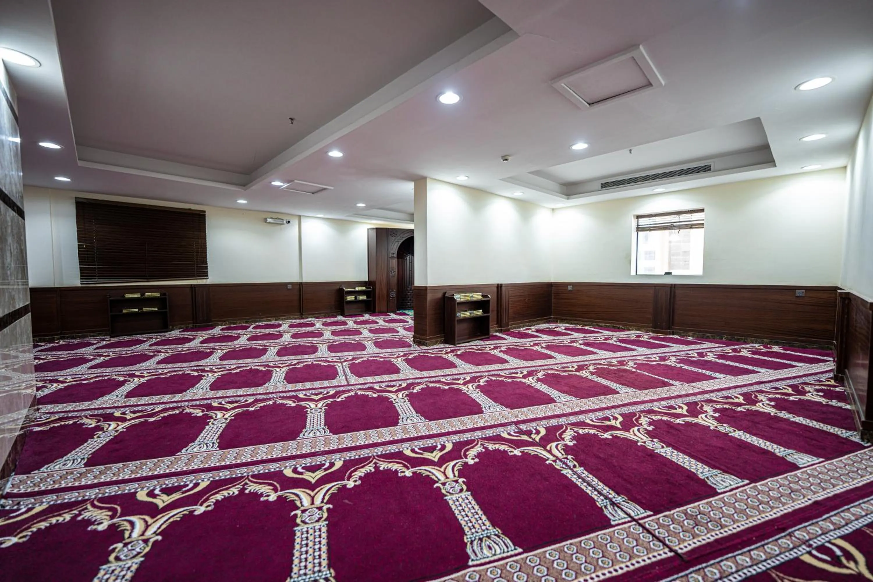 Facility for disabled guests, Bed in Snood Al Azama Hotel