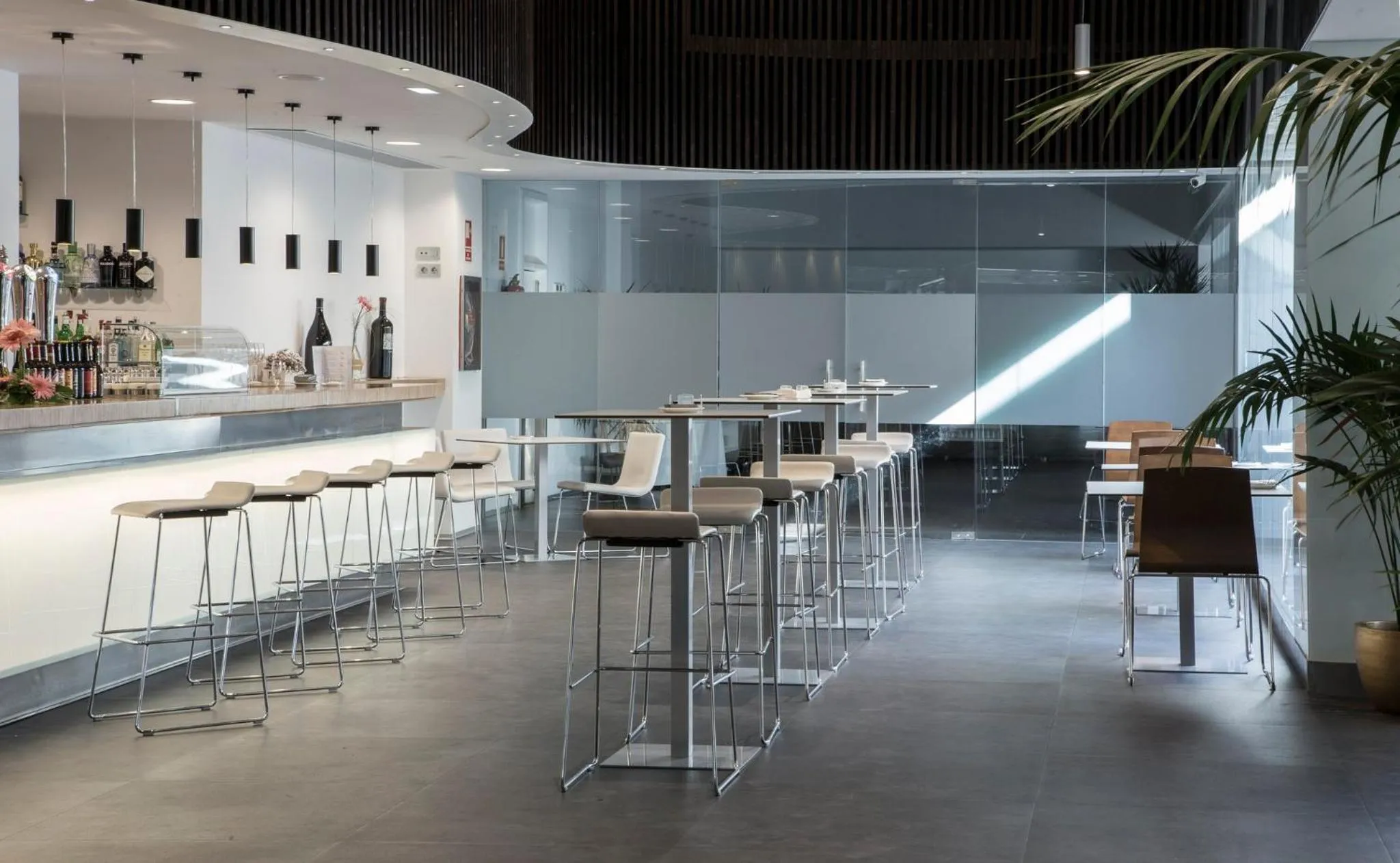 Lounge or bar in Sercotel Gran Hotel Zurbarán