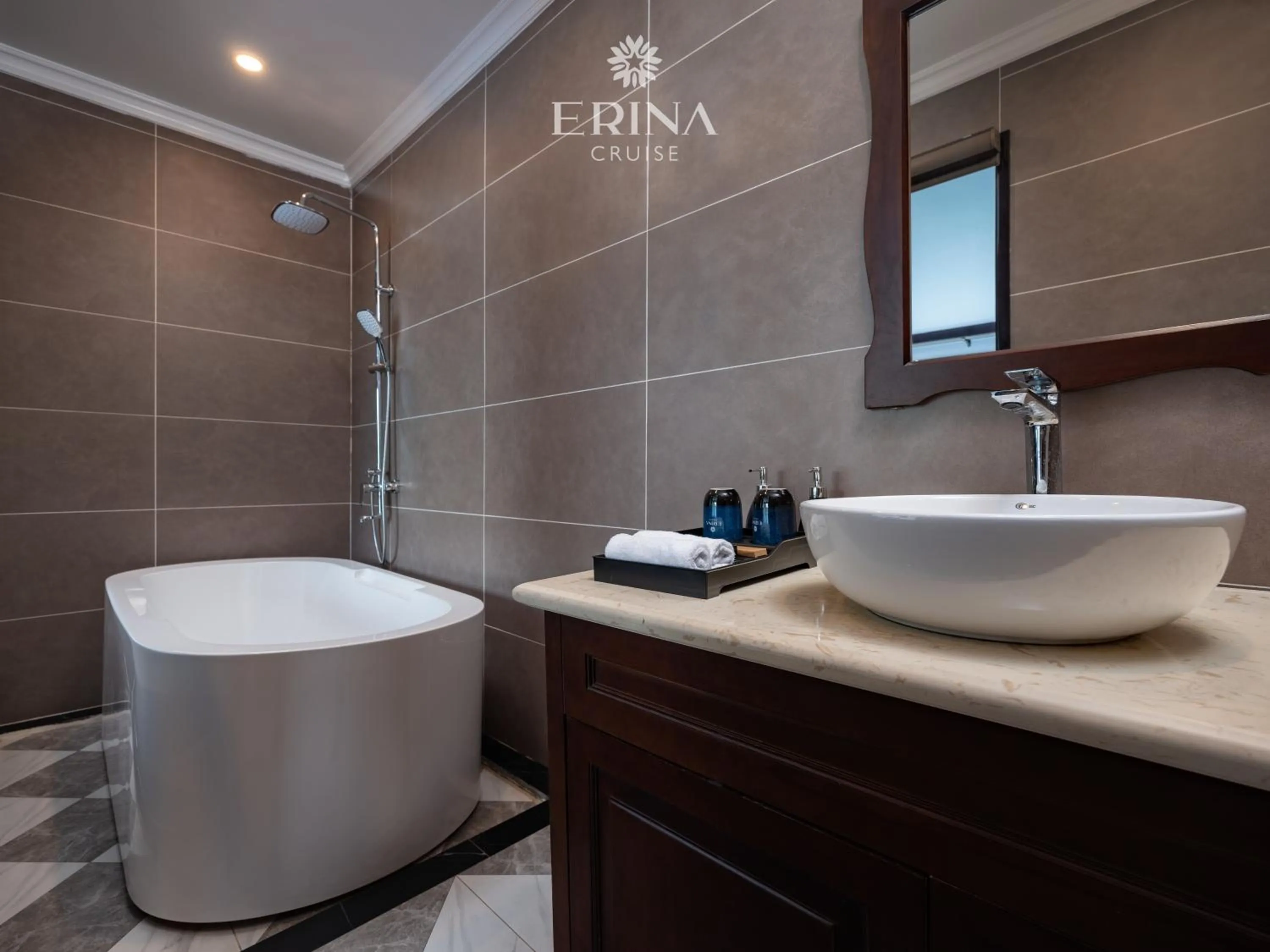 Bathroom in Erina Cruise by HAG