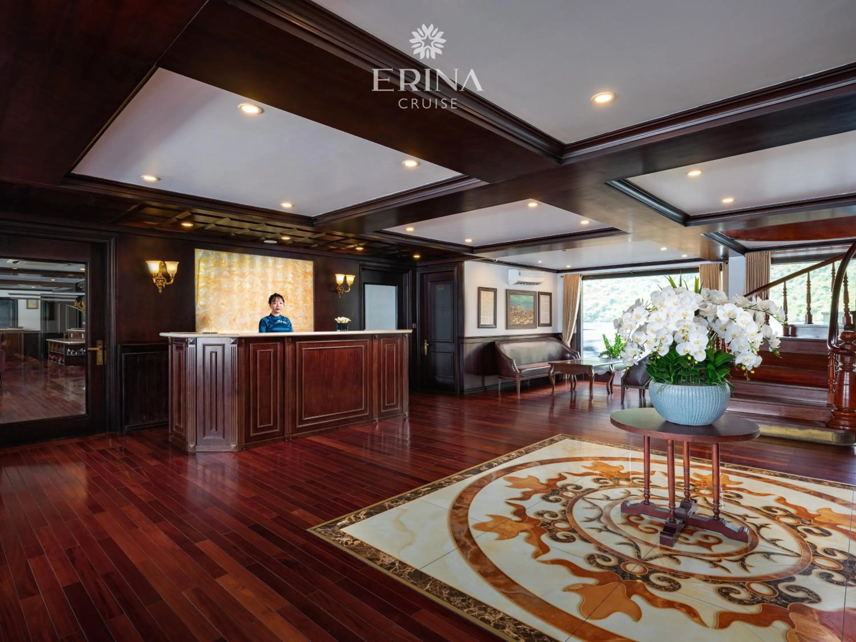 Lobby or reception in Erina Cruise by HAG