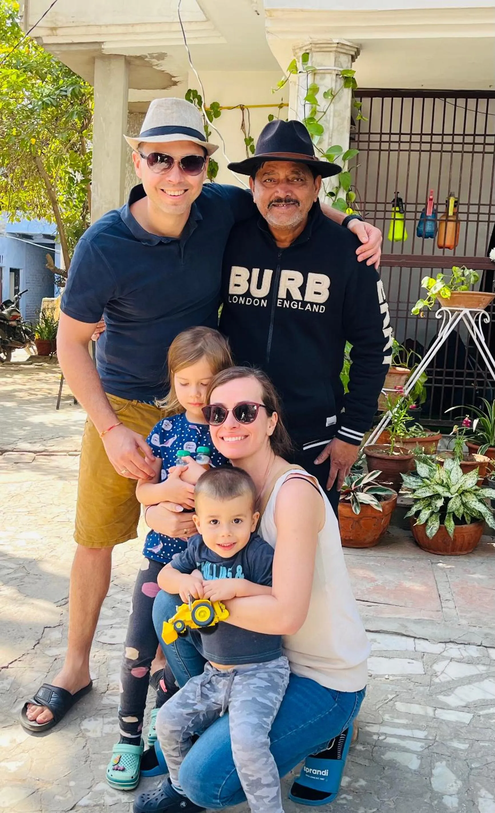 children in Alibaba’s Indiana Homestay