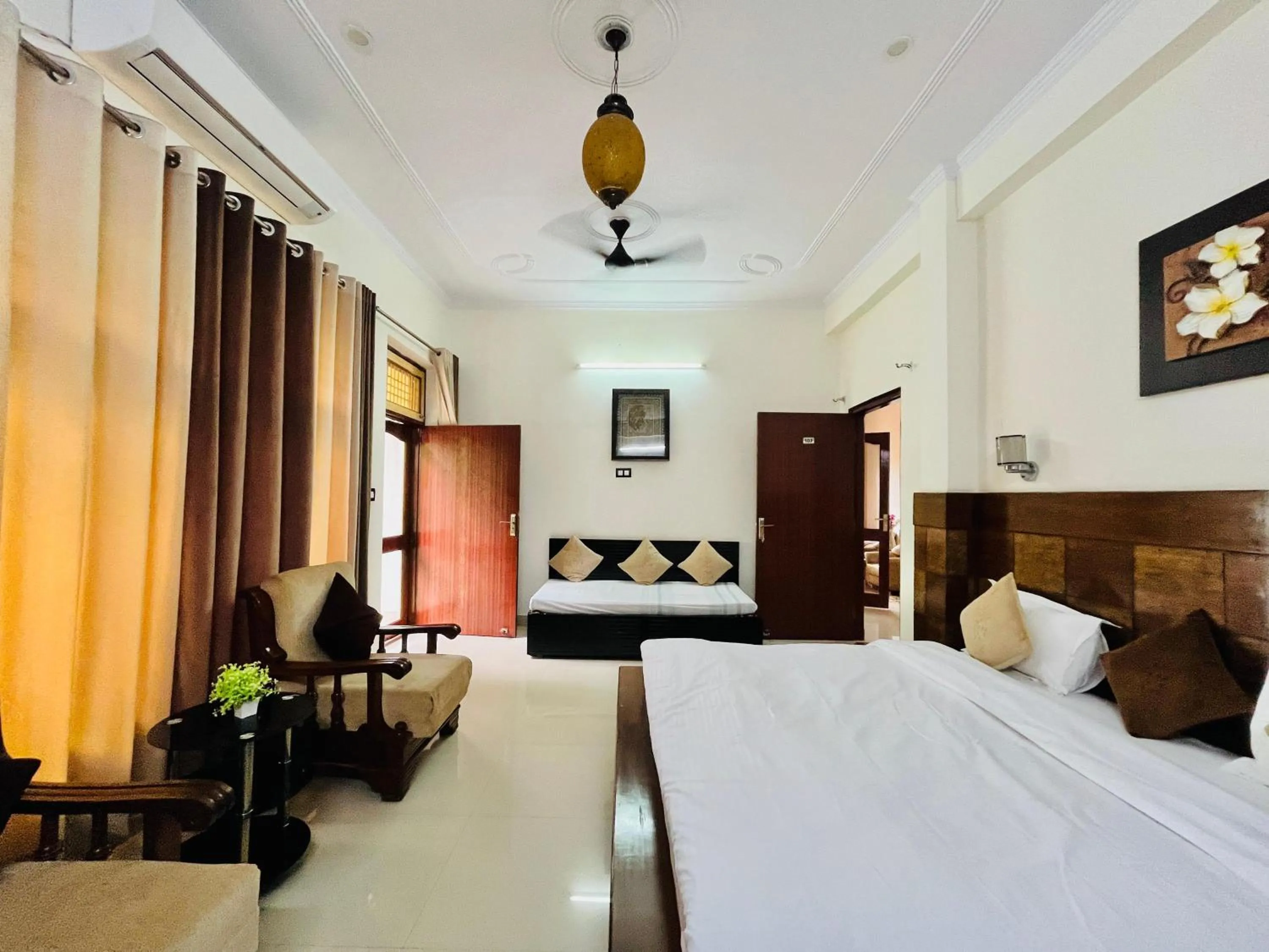 Bedroom, Bed in Alibaba’s Indiana Homestay