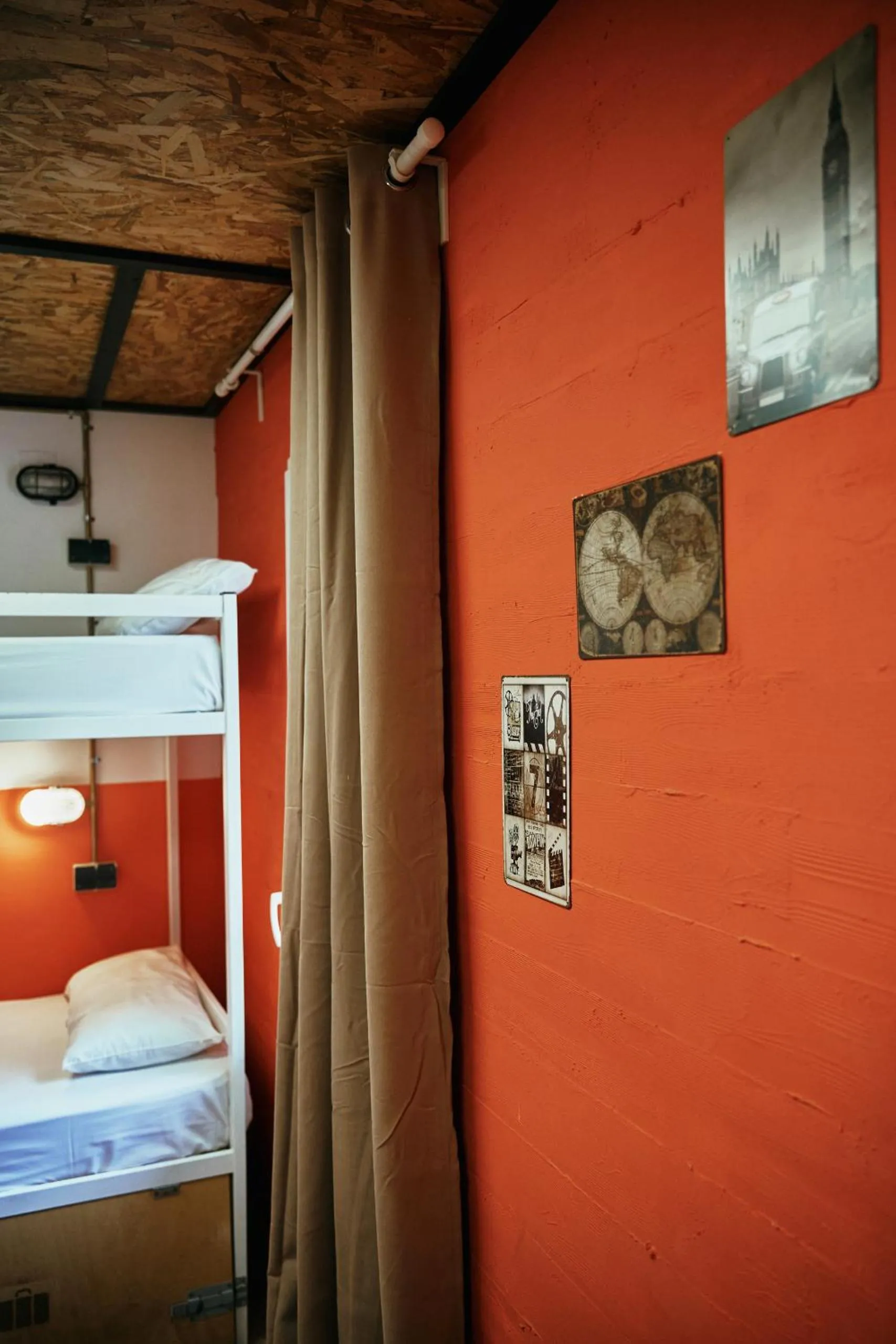 Bed in LOFT HOSTAL Group