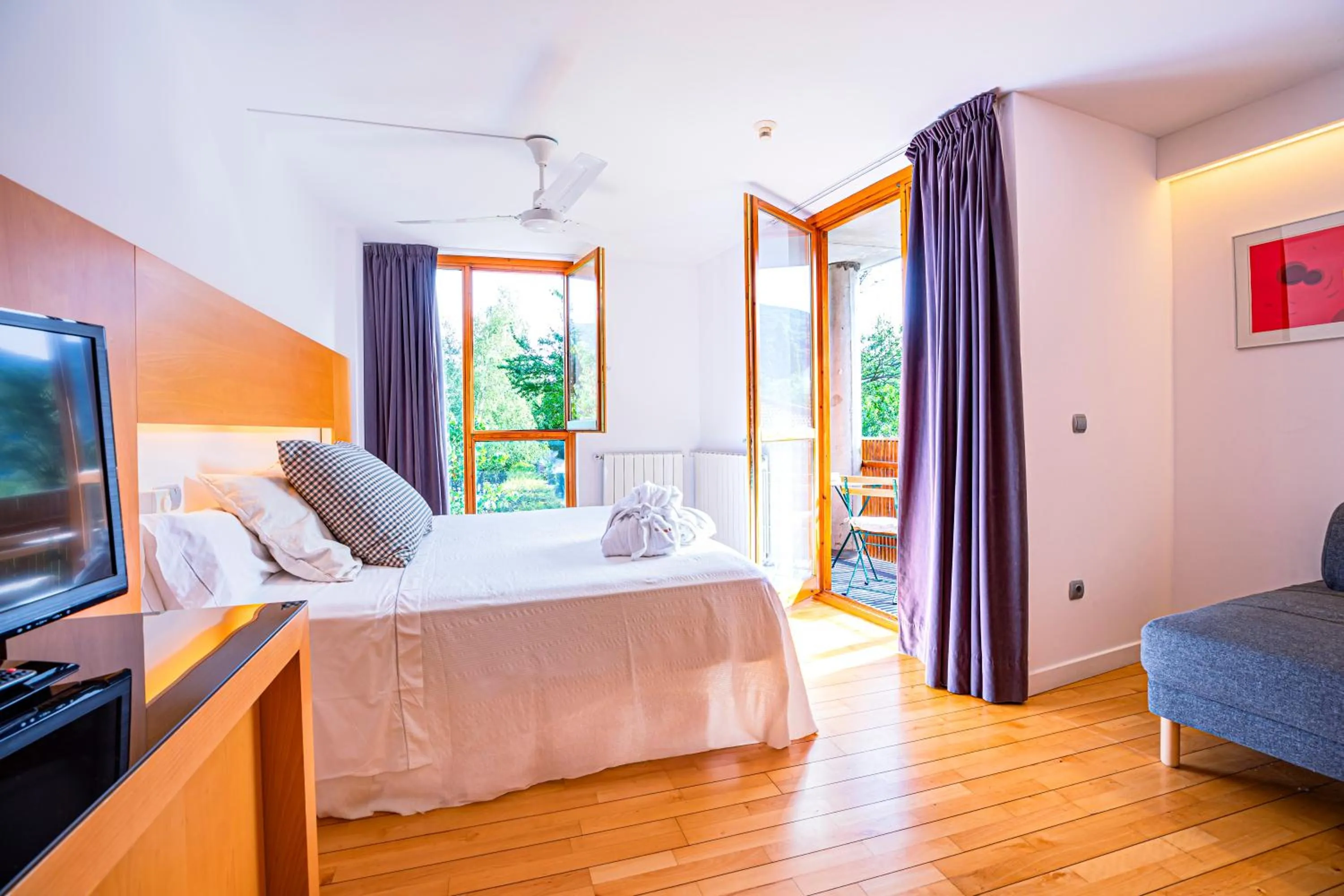 View (from property/room), Bed in Tierra de Biescas