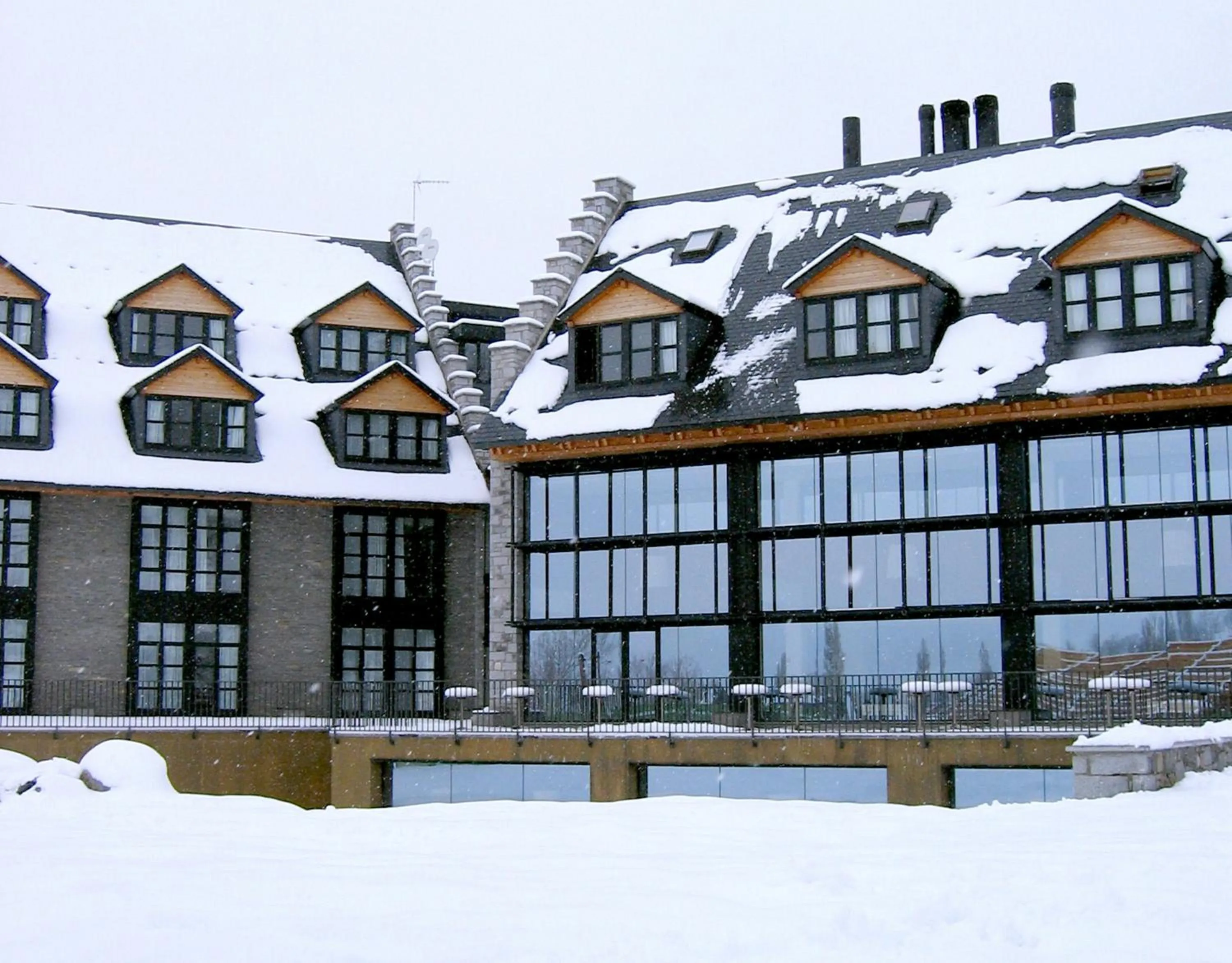 Facade/entrance in HG Cerler