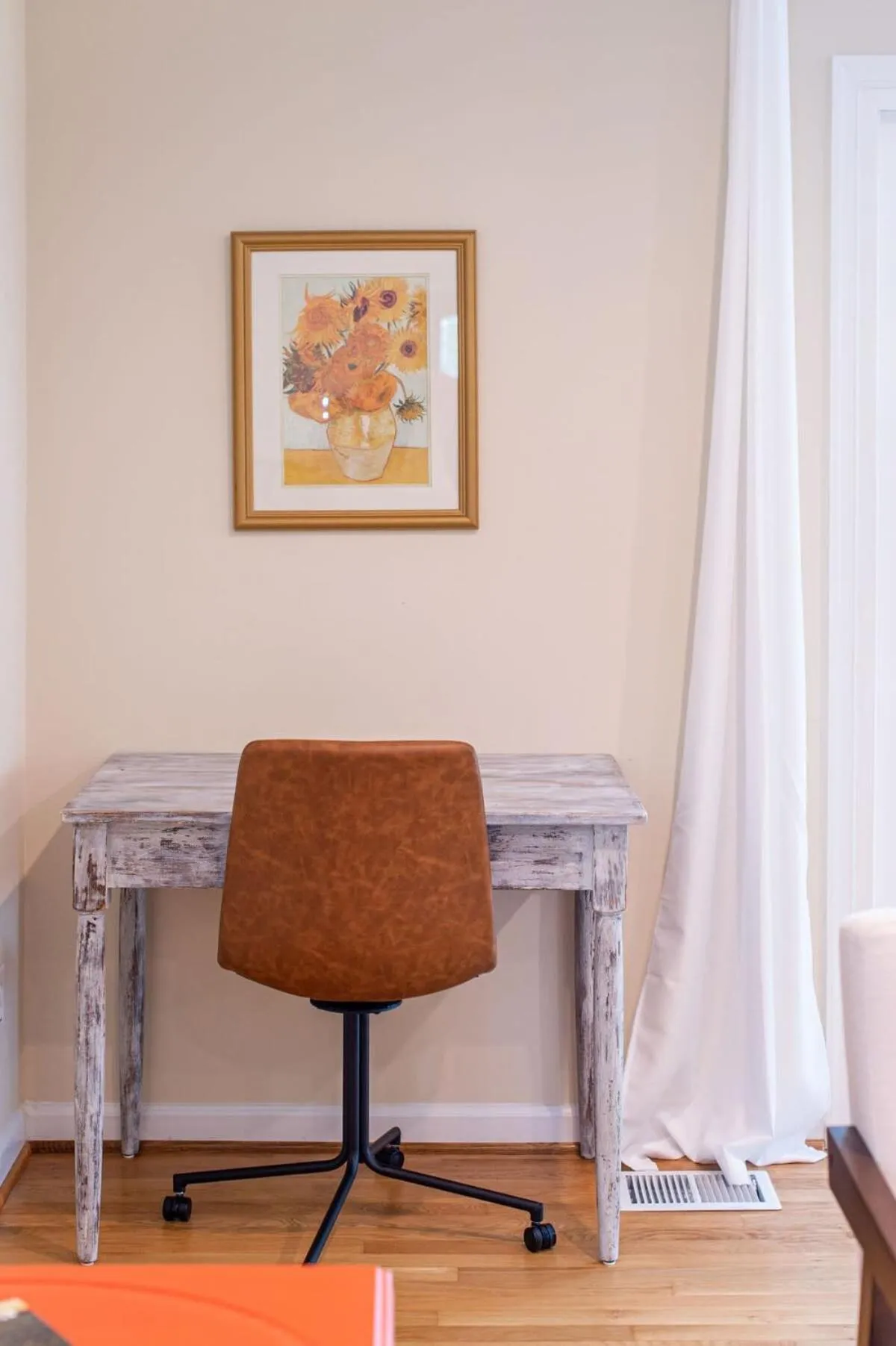 5 bedrooms with 4 Full Bath Fire Pit BBQ and Plush Amen on 1 2 acre