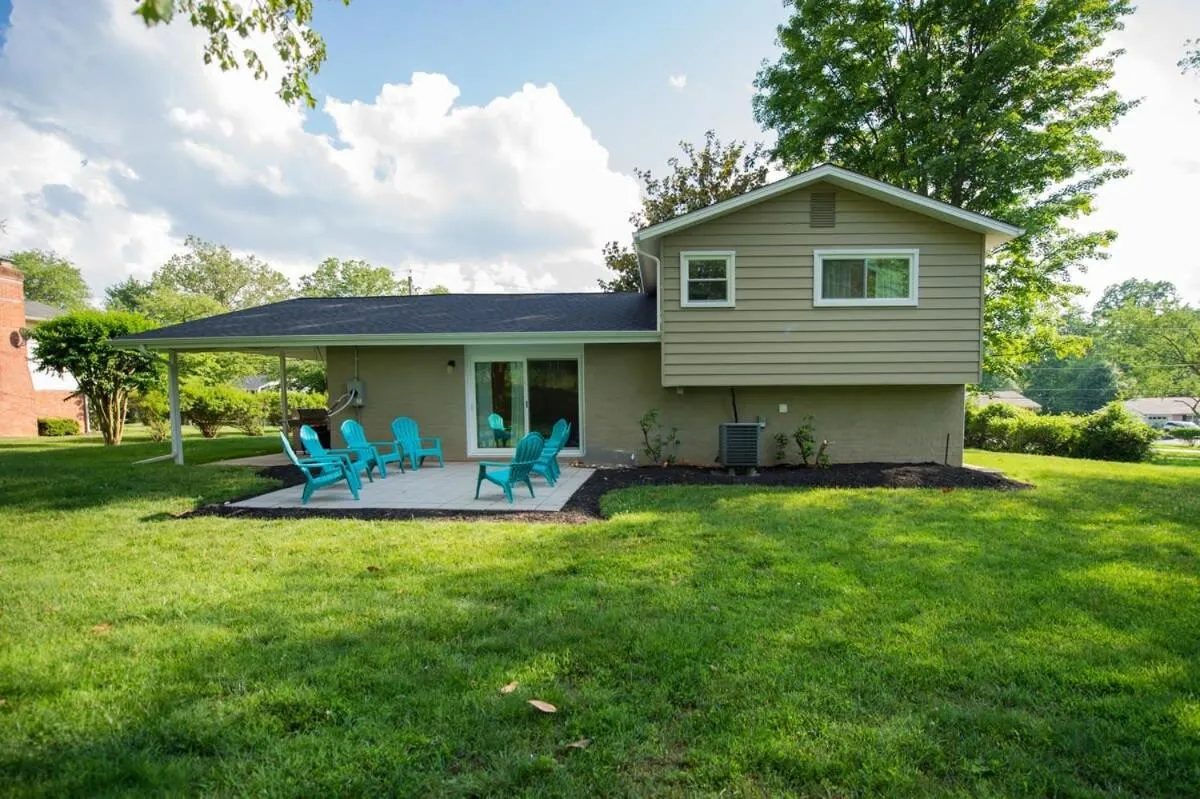 5 bedrooms with 4 Full Bath Fire Pit BBQ and Plush Amen on 1 2 acre