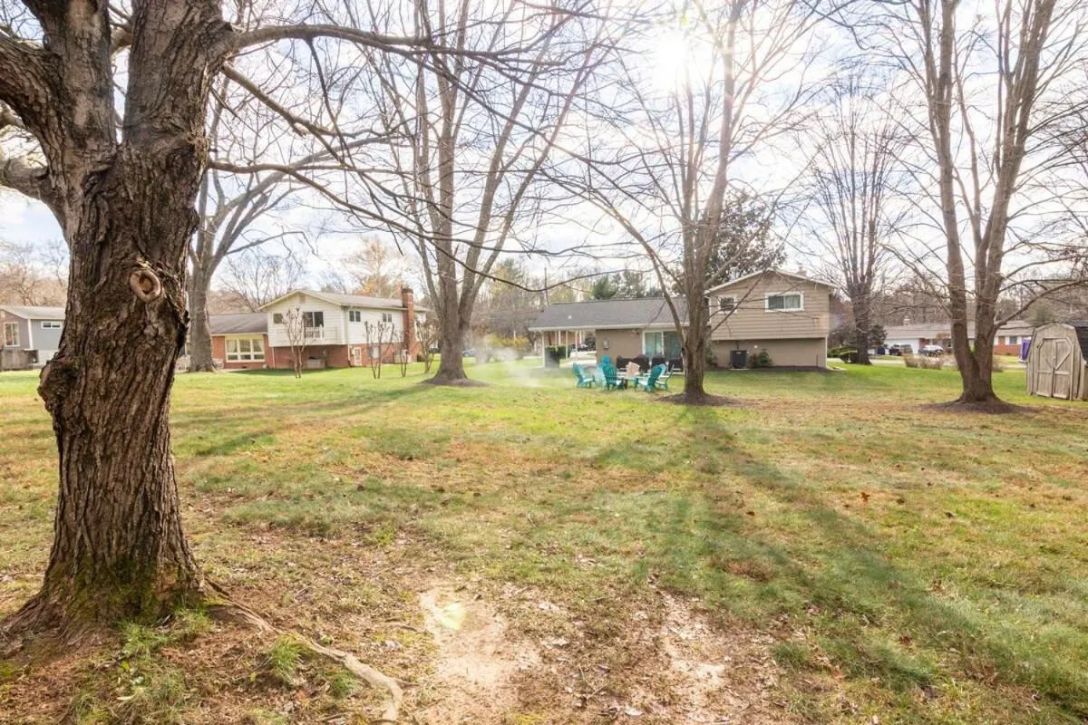 5 bedrooms with 4 Full Bath Fire Pit BBQ and Plush Amen on 1 2 acre