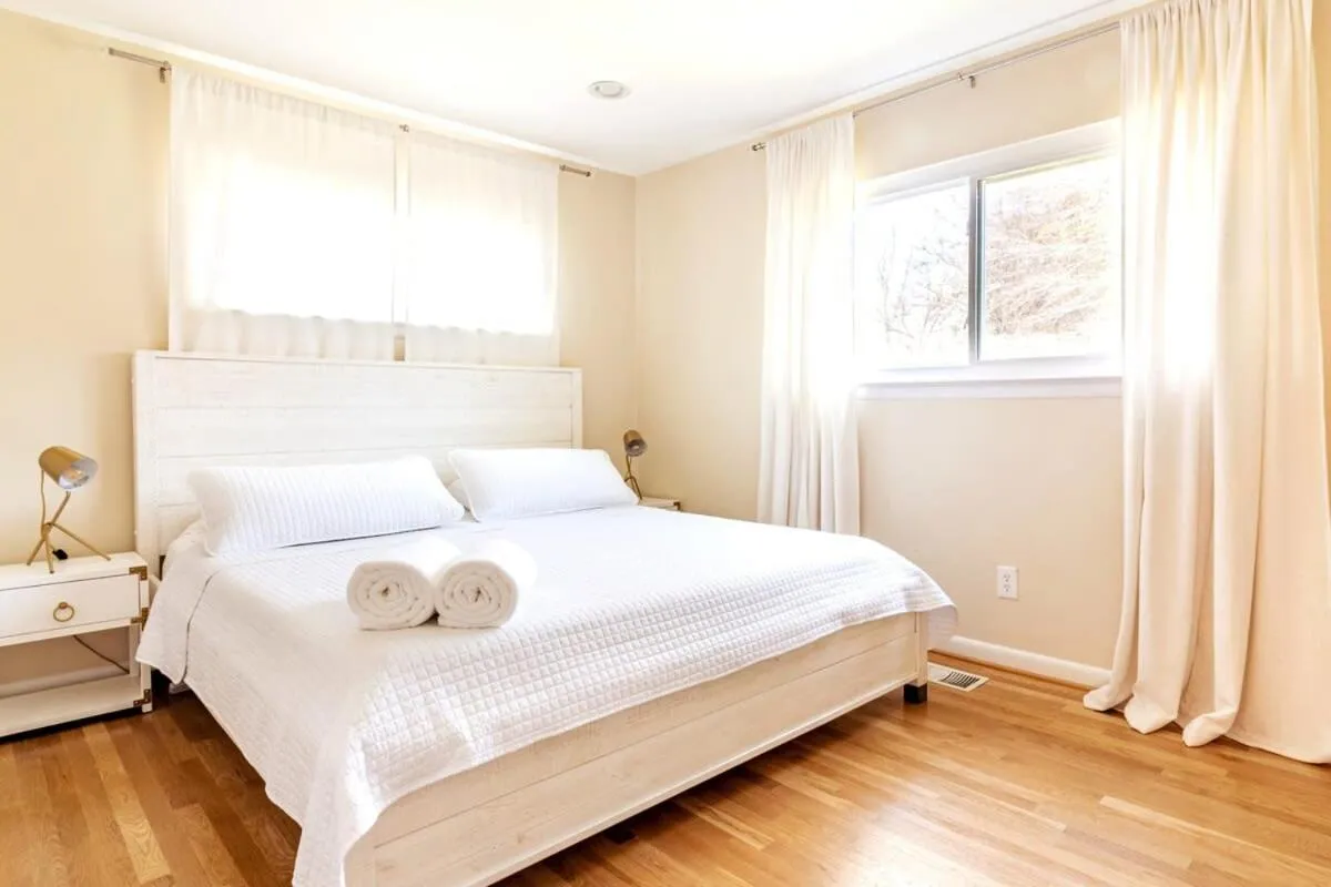 5 bedrooms with 4 Full Bath Fire Pit BBQ and Plush Amen on 1 2 acre