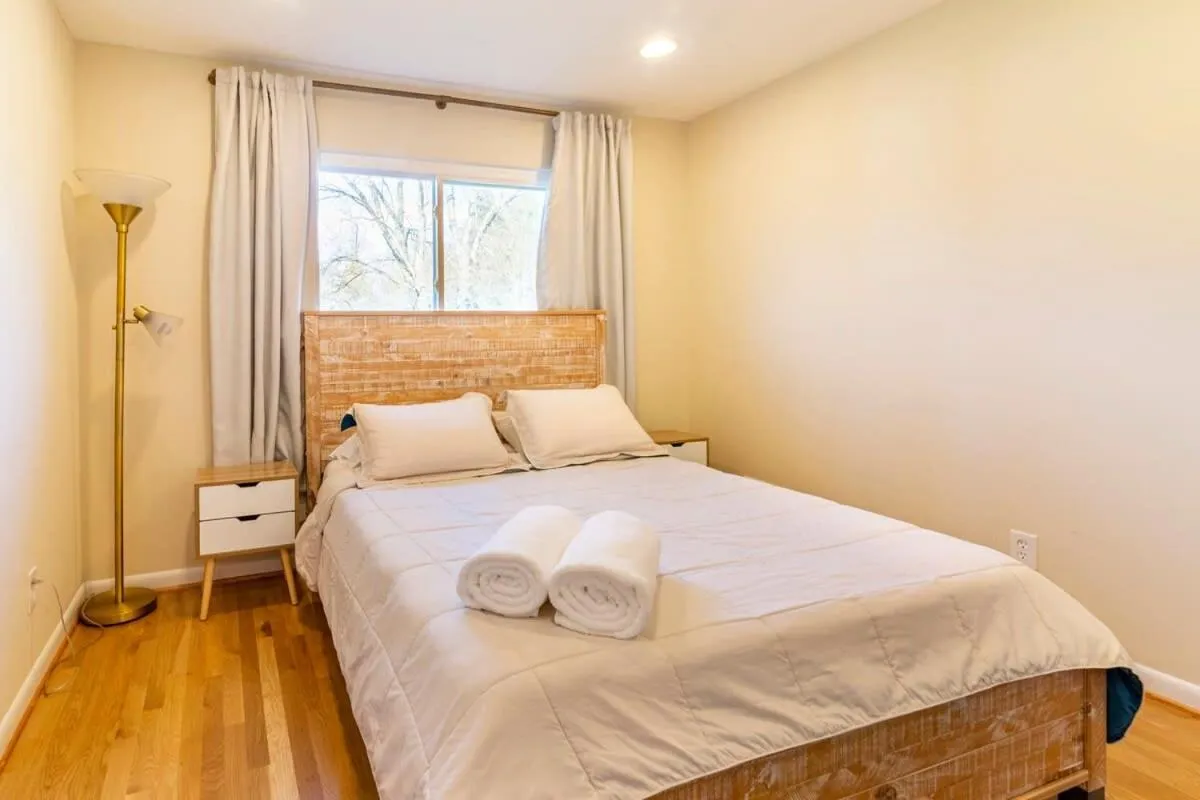 5 bedrooms with 4 Full Bath Fire Pit BBQ and Plush Amen on 1 2 acre