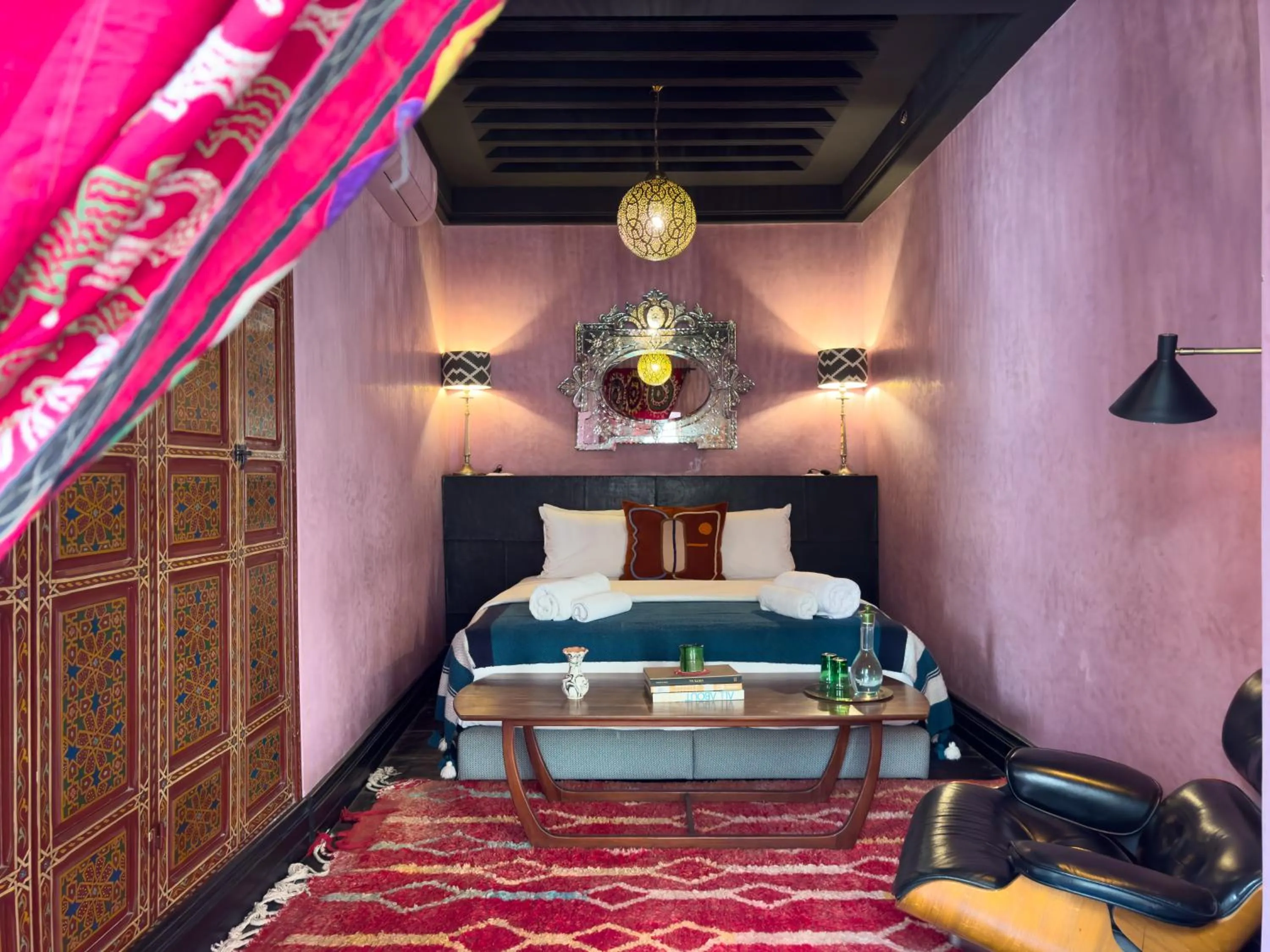 Photo of the whole room, Bed in Riad Alena