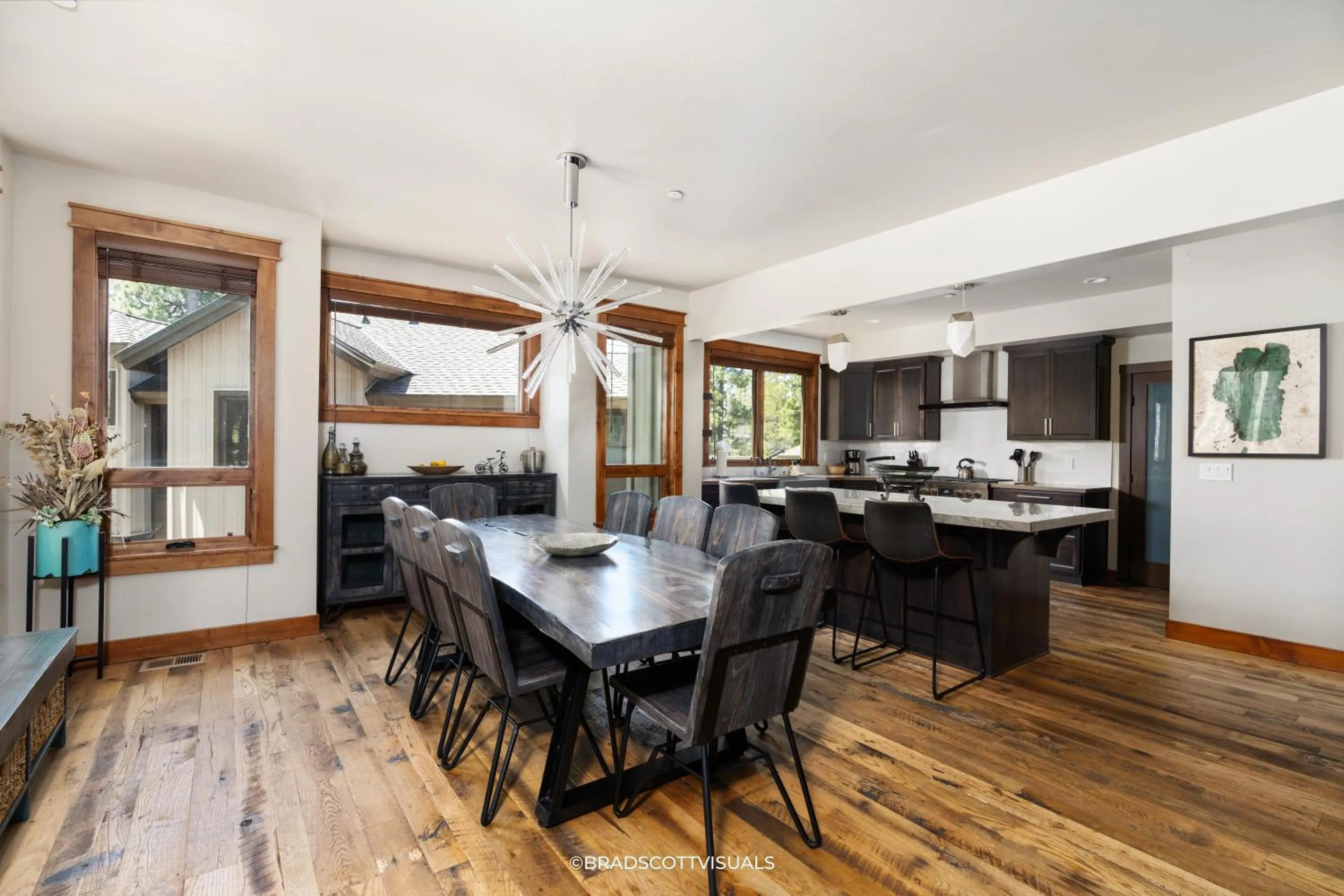 Kitchen or kitchenette in Gondola Vista Luxury Villas by Ski Heavenly & Beaches