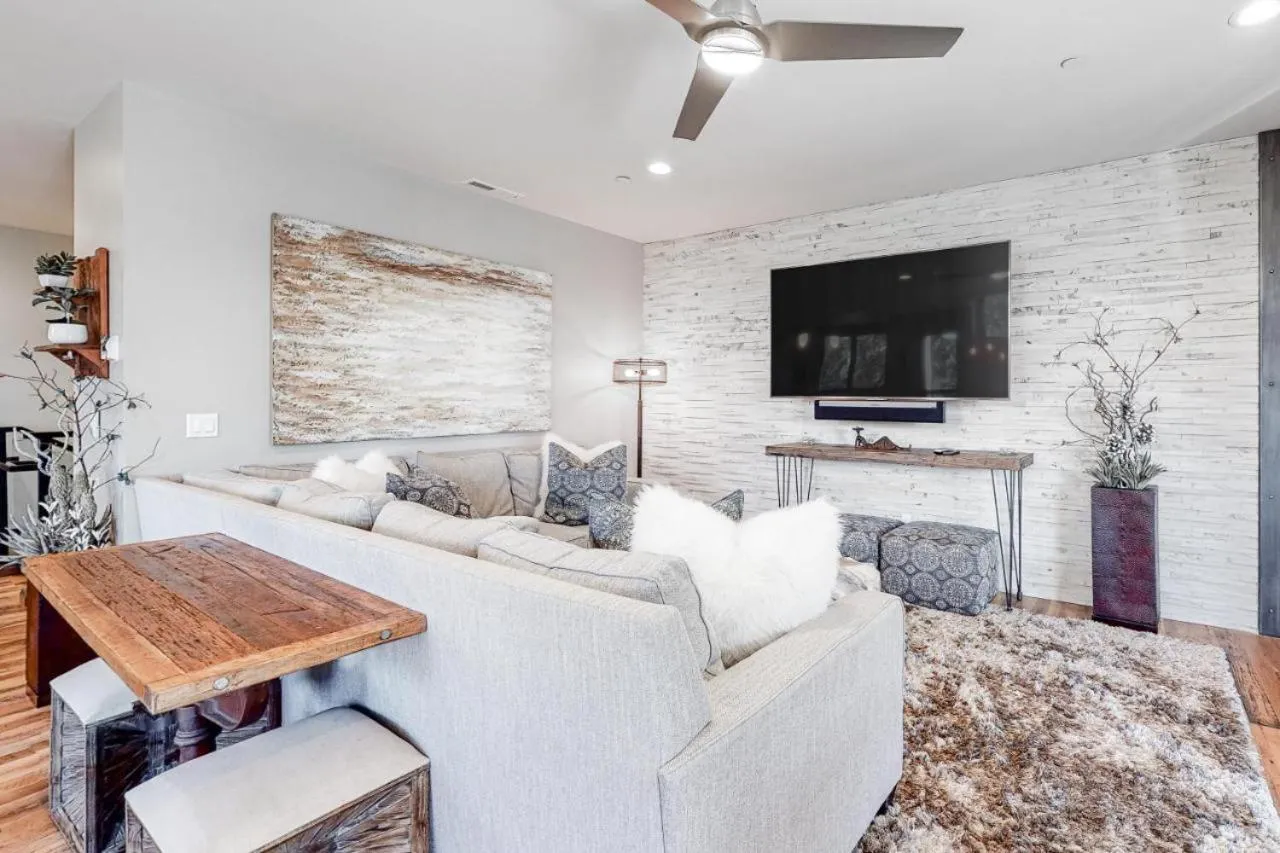 TV and multimedia in Gondola Vista Luxury Villas by Ski Heavenly & Beaches