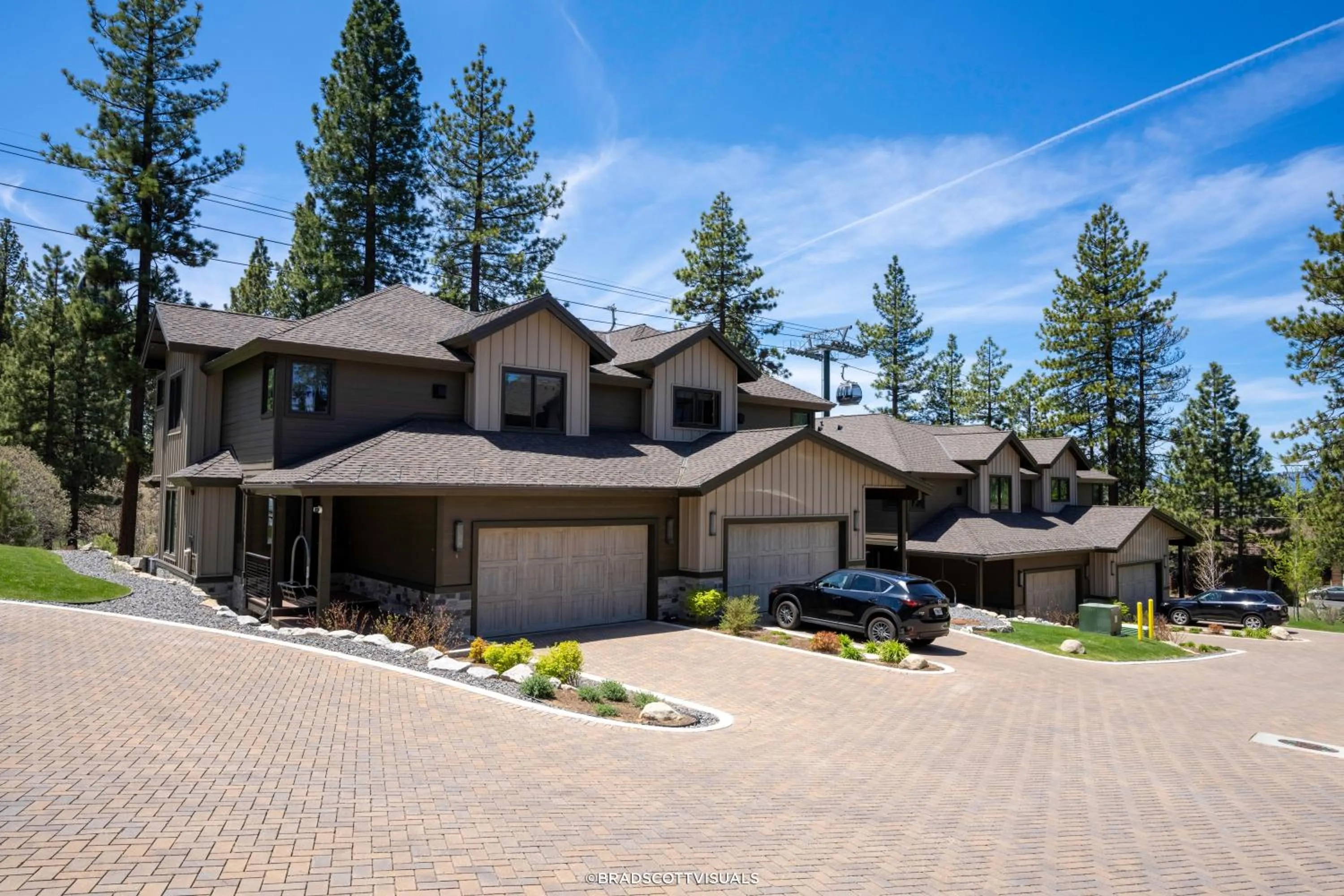 Street view in Gondola Vista Luxury Villas by Ski Heavenly & Beaches