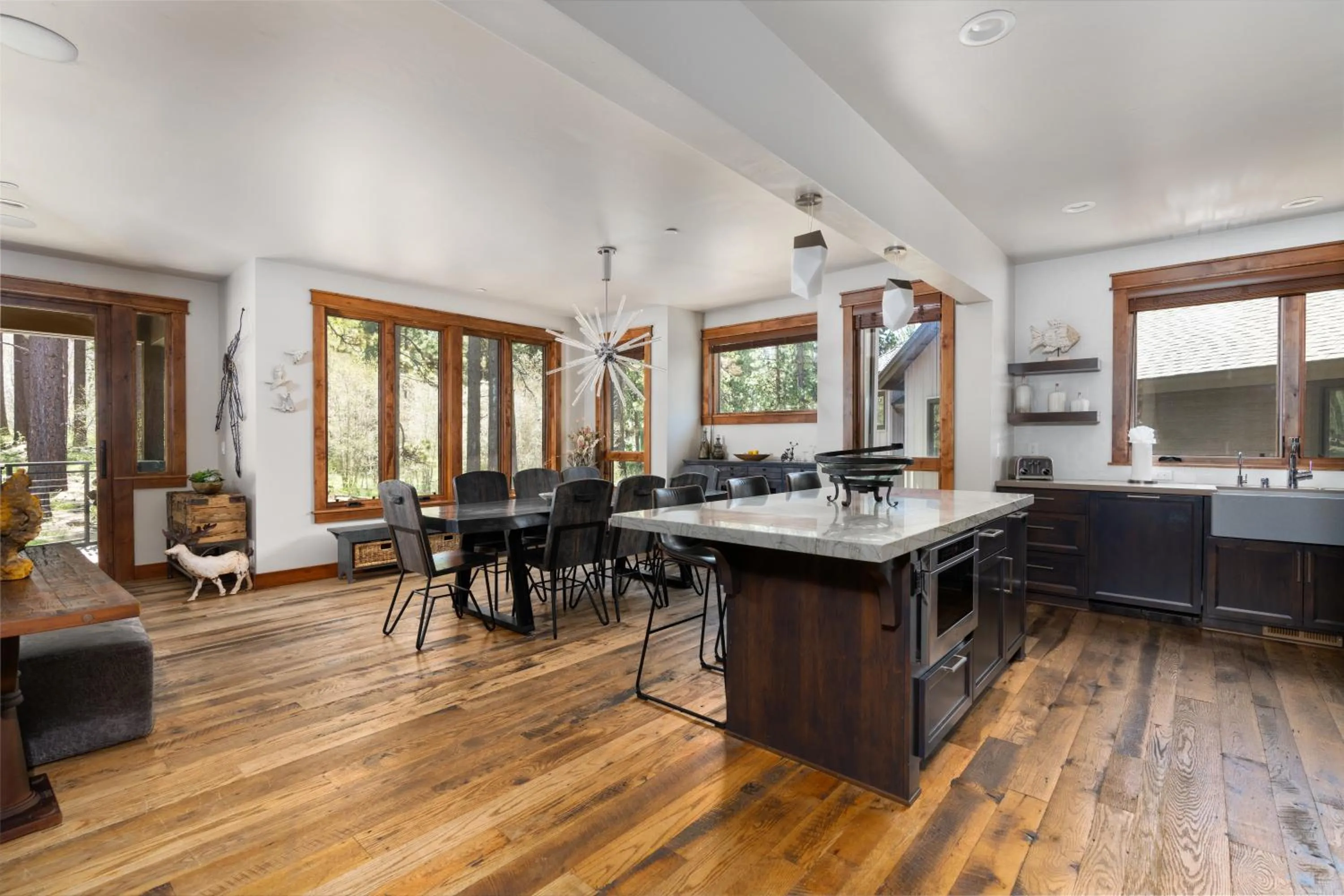 Kitchen or kitchenette in Gondola Vista Luxury Villas by Ski Heavenly & Beaches