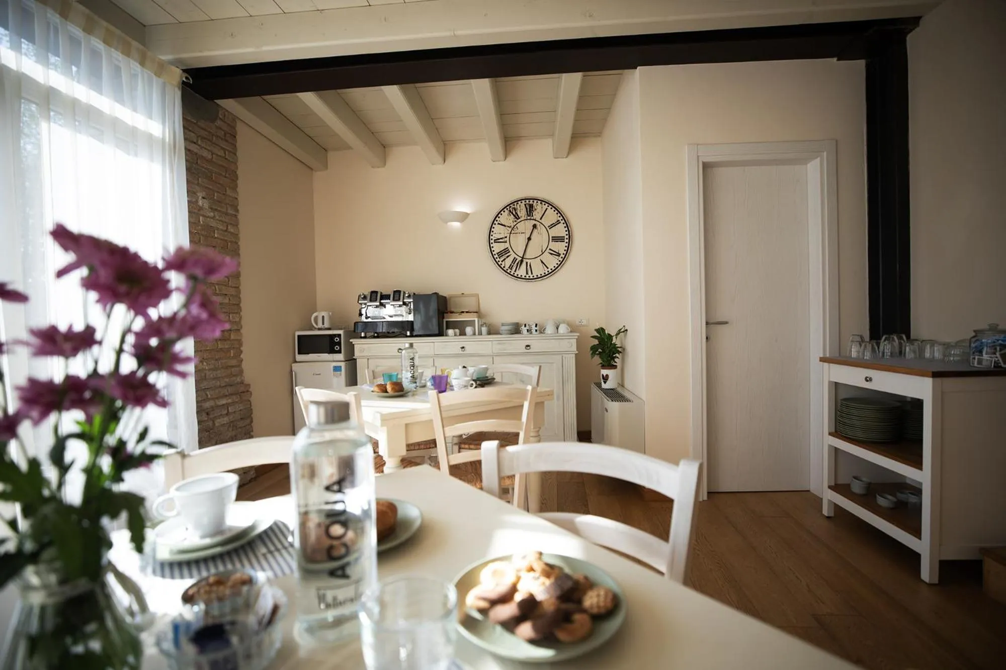 Restaurant/places to eat in Relais La Rocca Solferino