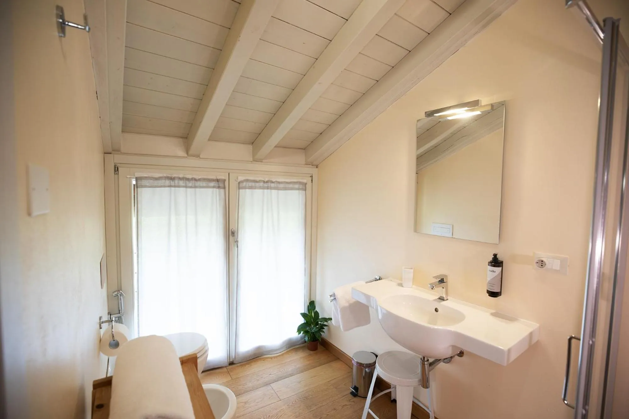 Shower in Relais La Rocca Solferino