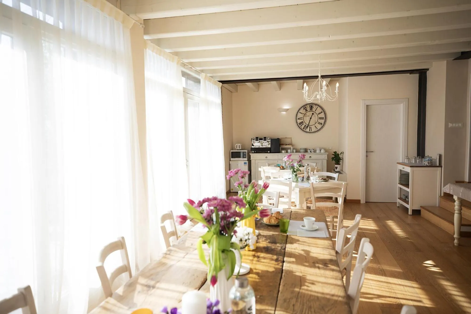 Lounge or bar in Relais La Rocca Solferino