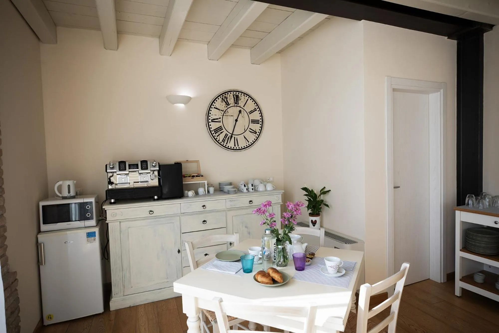 Restaurant/places to eat in Relais La Rocca Solferino