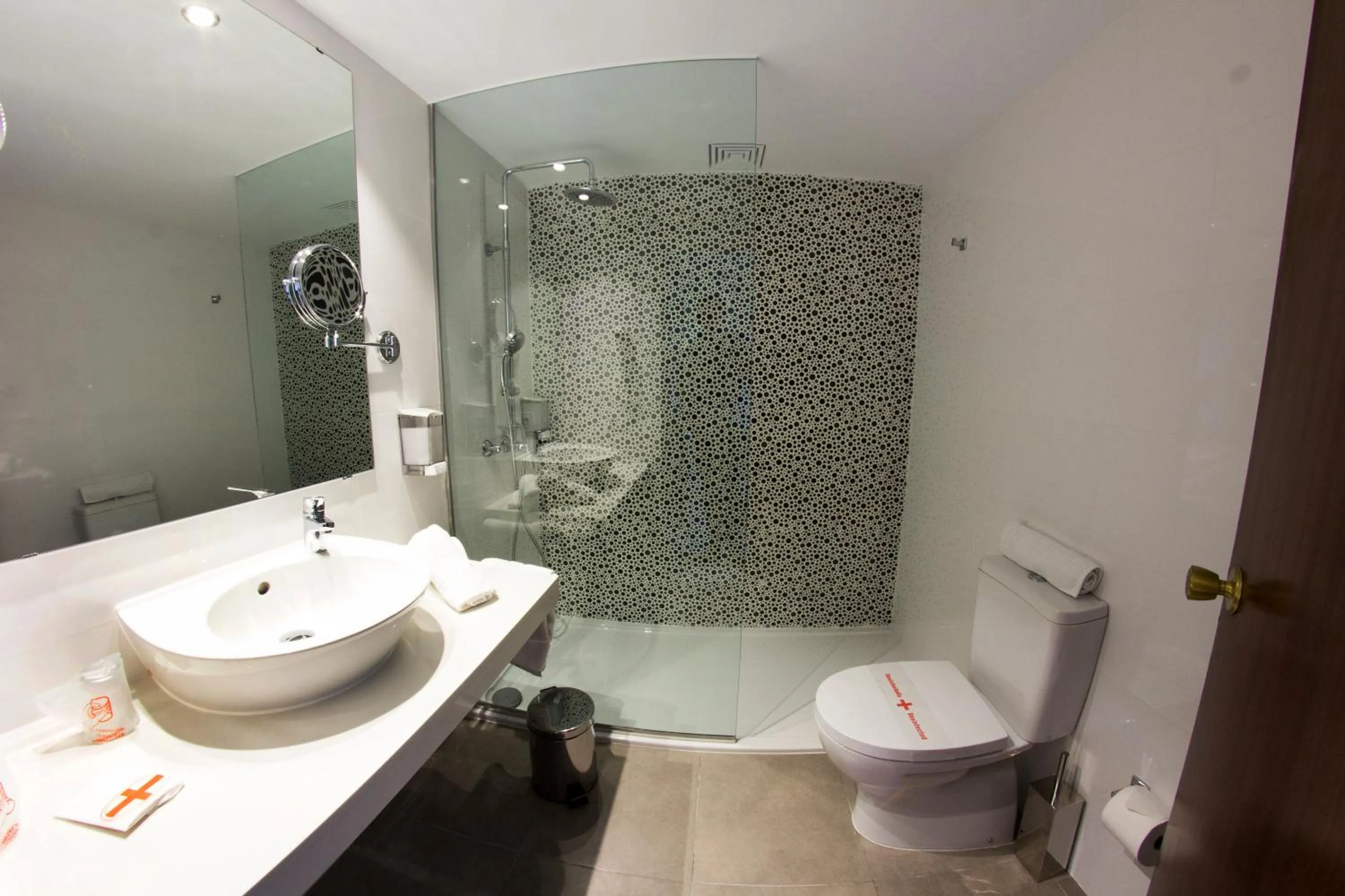 Toilet in Club Simó