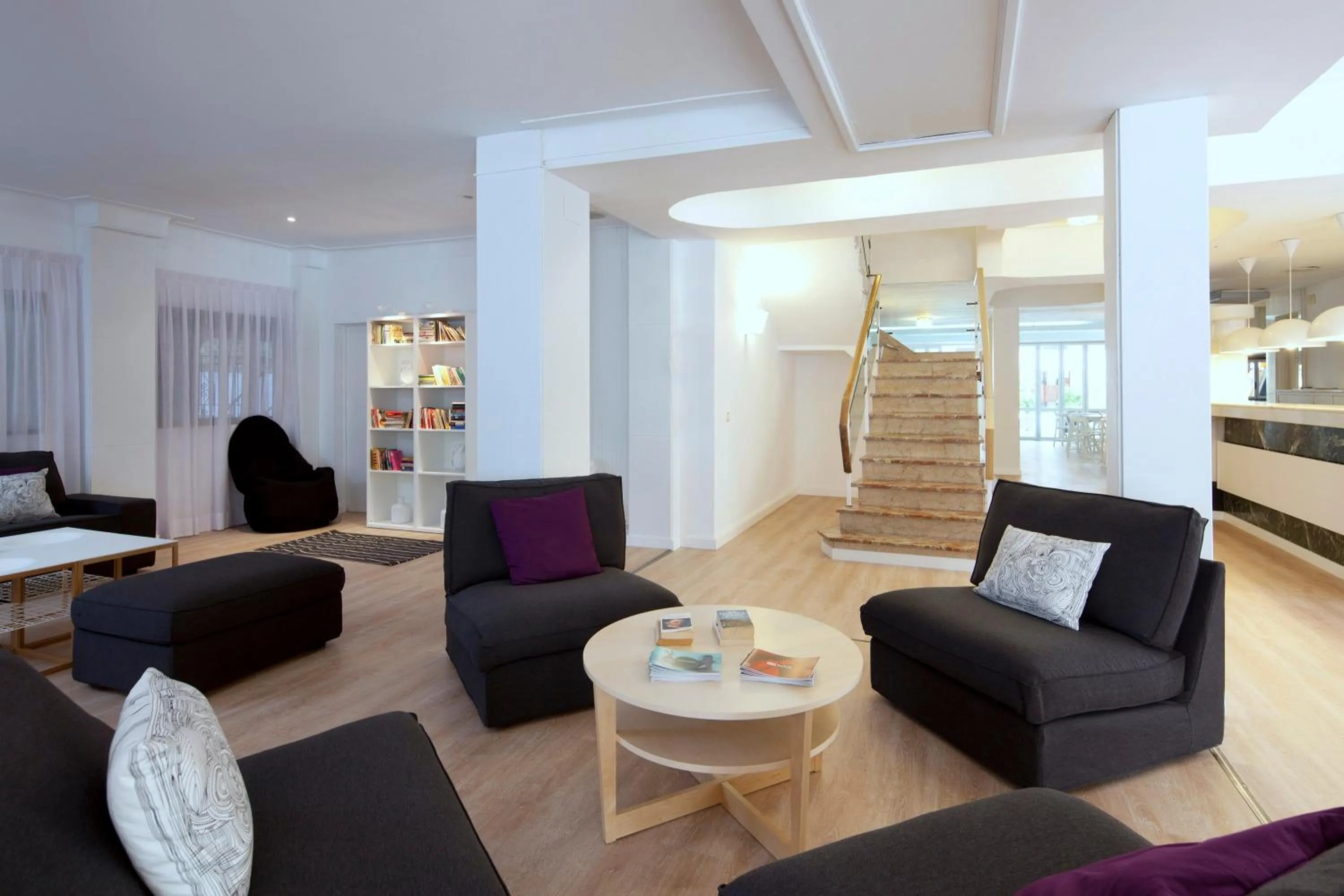 Area and facilities in whala!beach