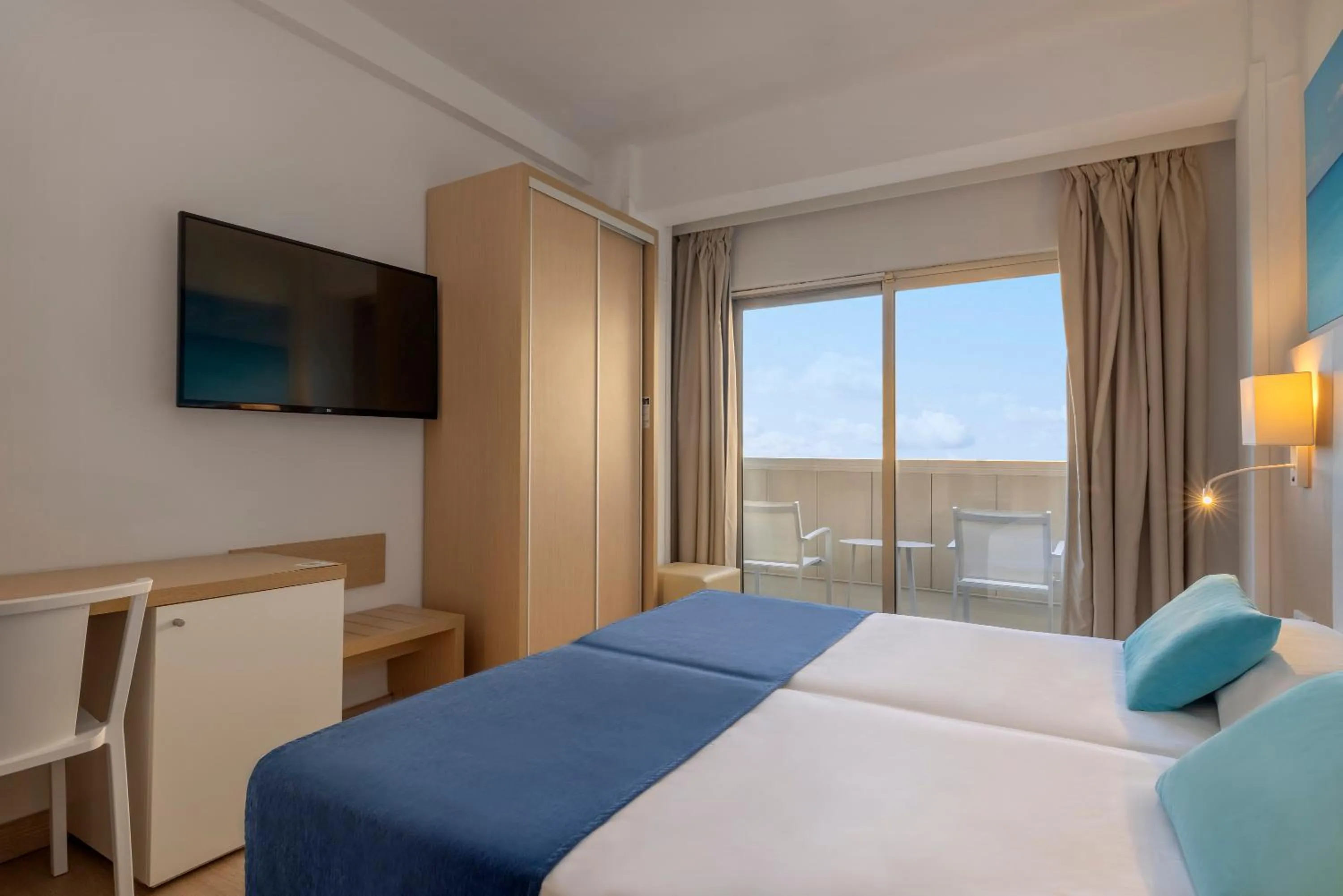 Bedroom, Bed in whala!beach