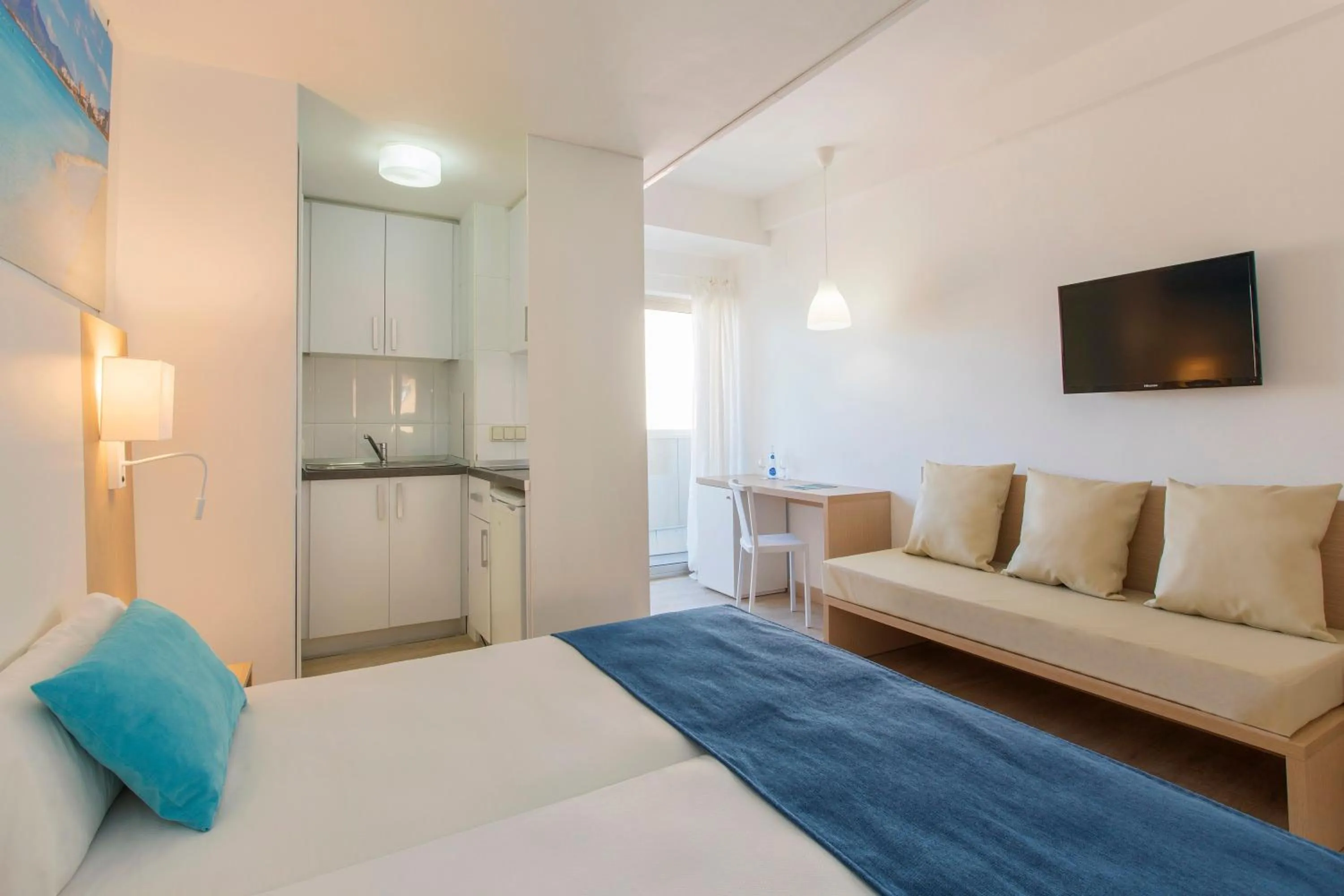 Bedroom, Bed in whala!beach