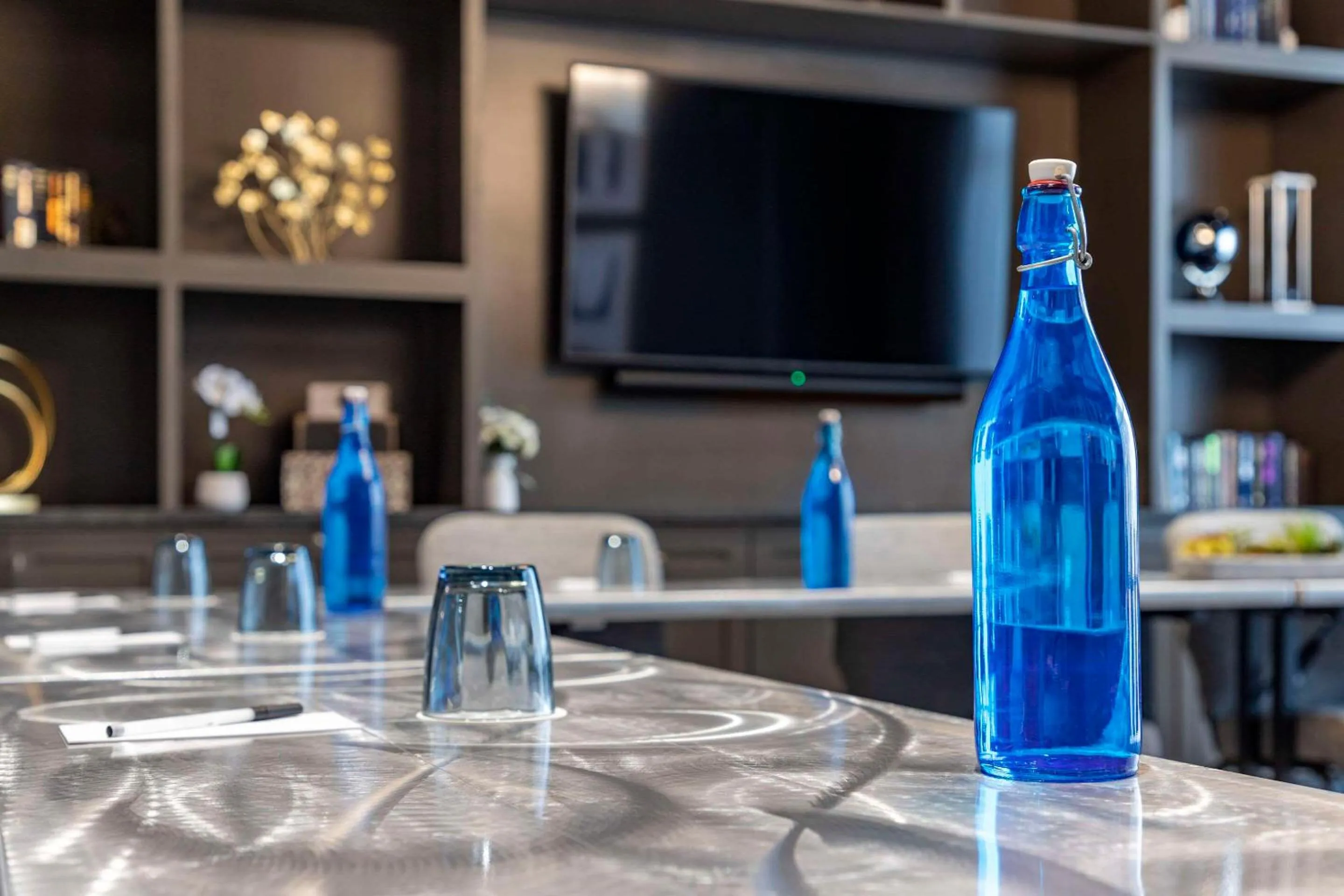 Restaurant/places to eat in Cambria Hotel Austin Uptown near the Domain