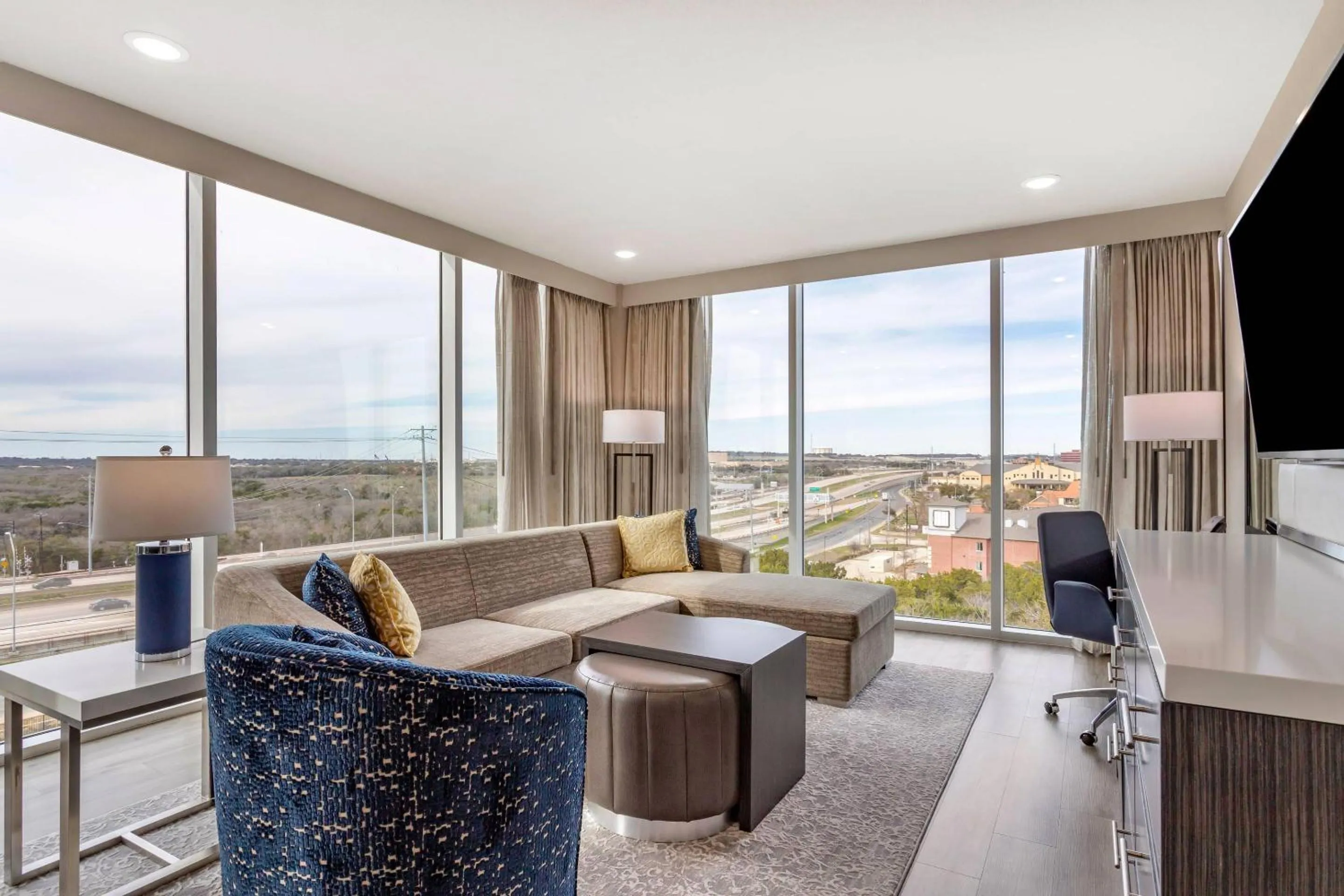 Bedroom in Cambria Hotel Austin Uptown near the Domain