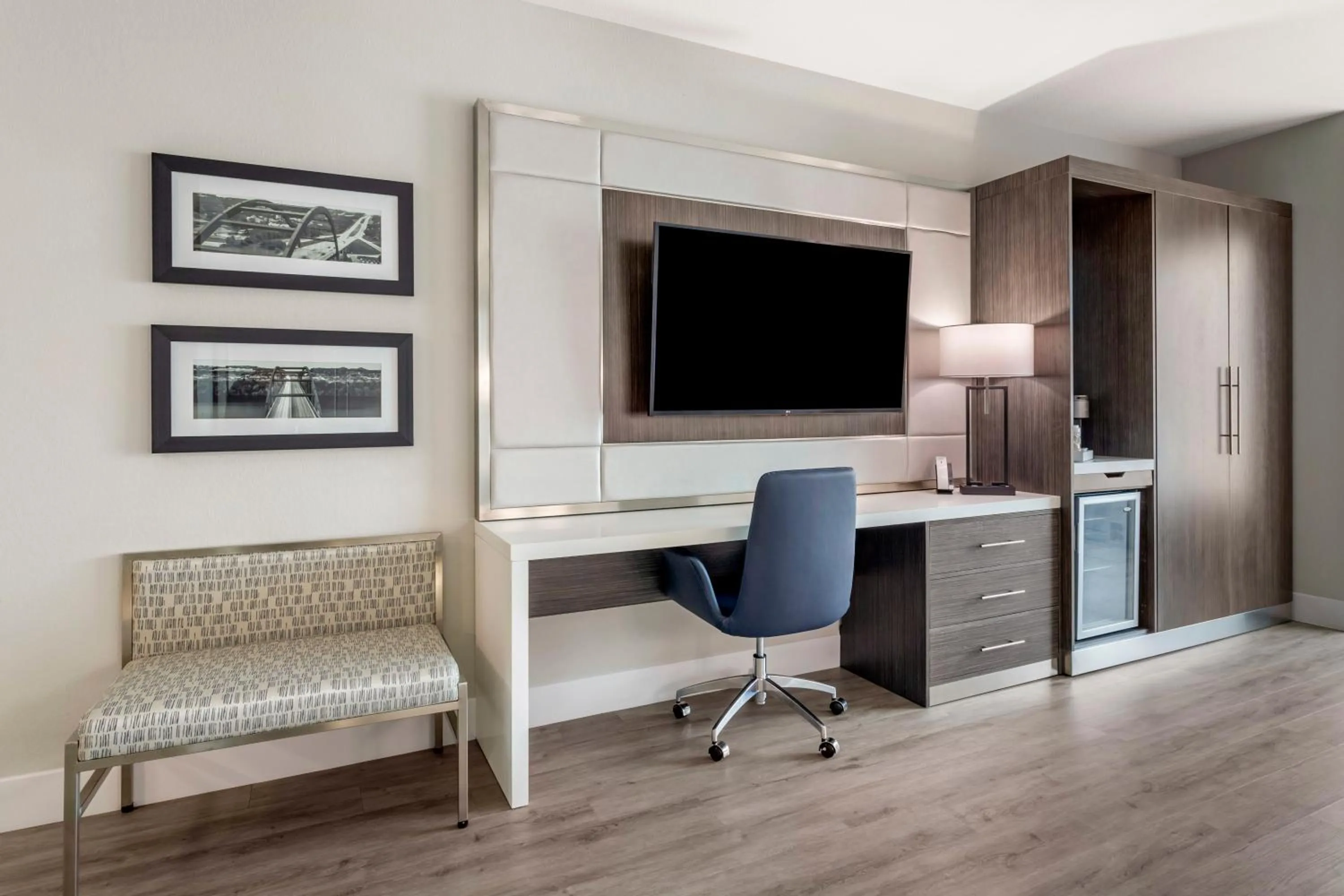 TV and multimedia in Cambria Hotel Austin Uptown near the Domain