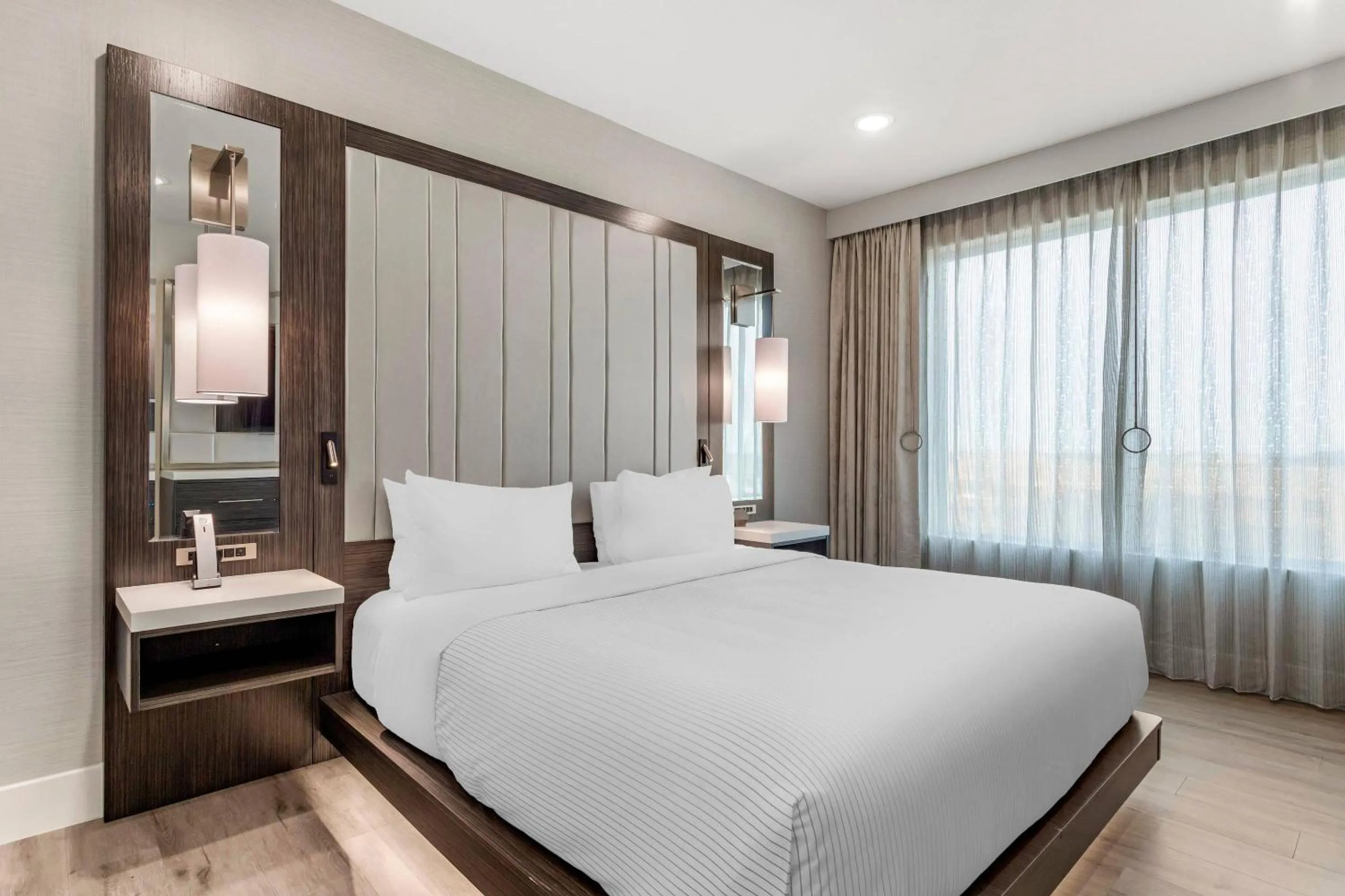 Bedroom, Bed in Cambria Hotel Austin Uptown near the Domain