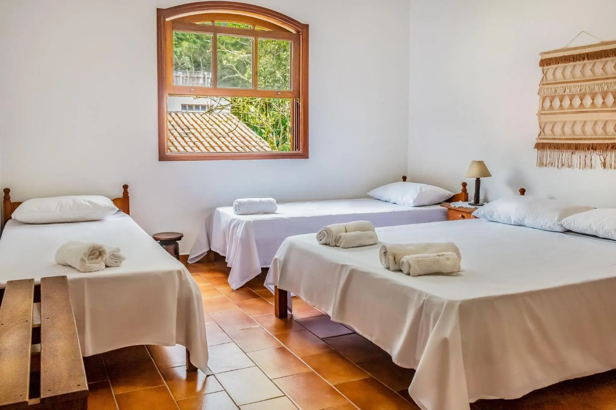 Photo of the whole room, Bed in Casa com jardim e churrasqueira perto da praia